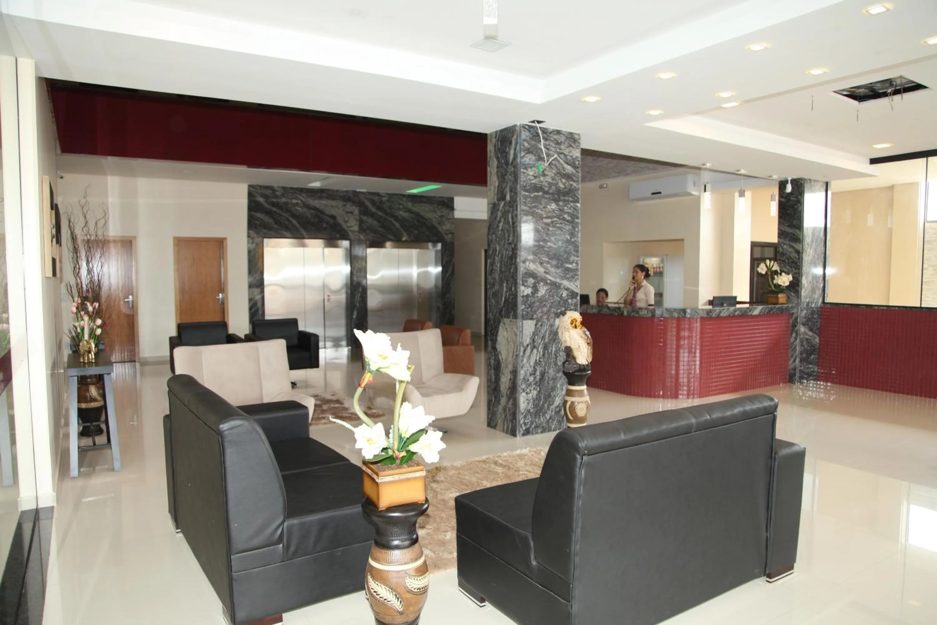 Communal lounge/ TV room in Hotel Vale da Serra