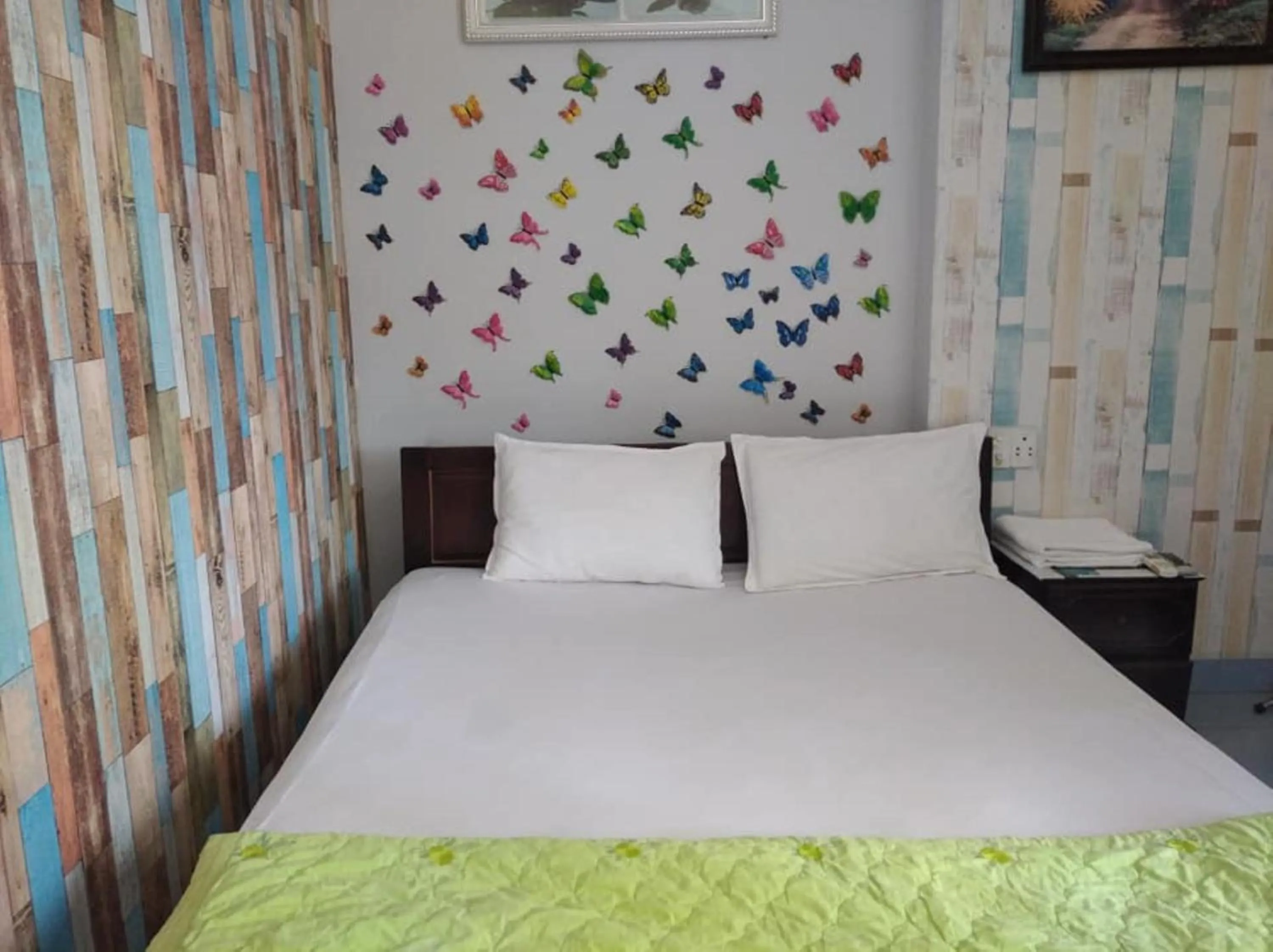 Photo of the whole room, Bed in Sao Khue 2 Hotel