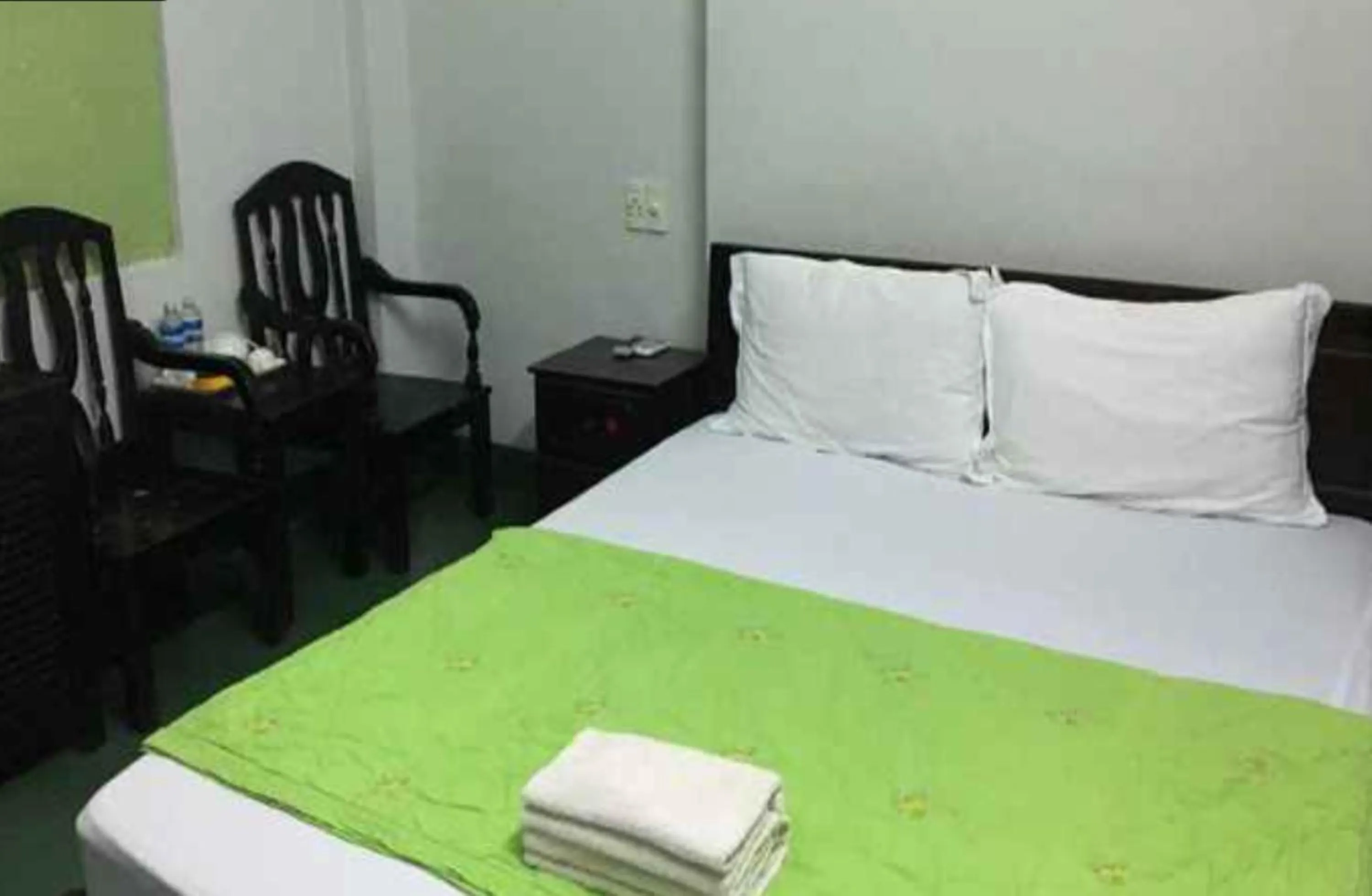 Photo of the whole room, Bed in Sao Khue 2 Hotel