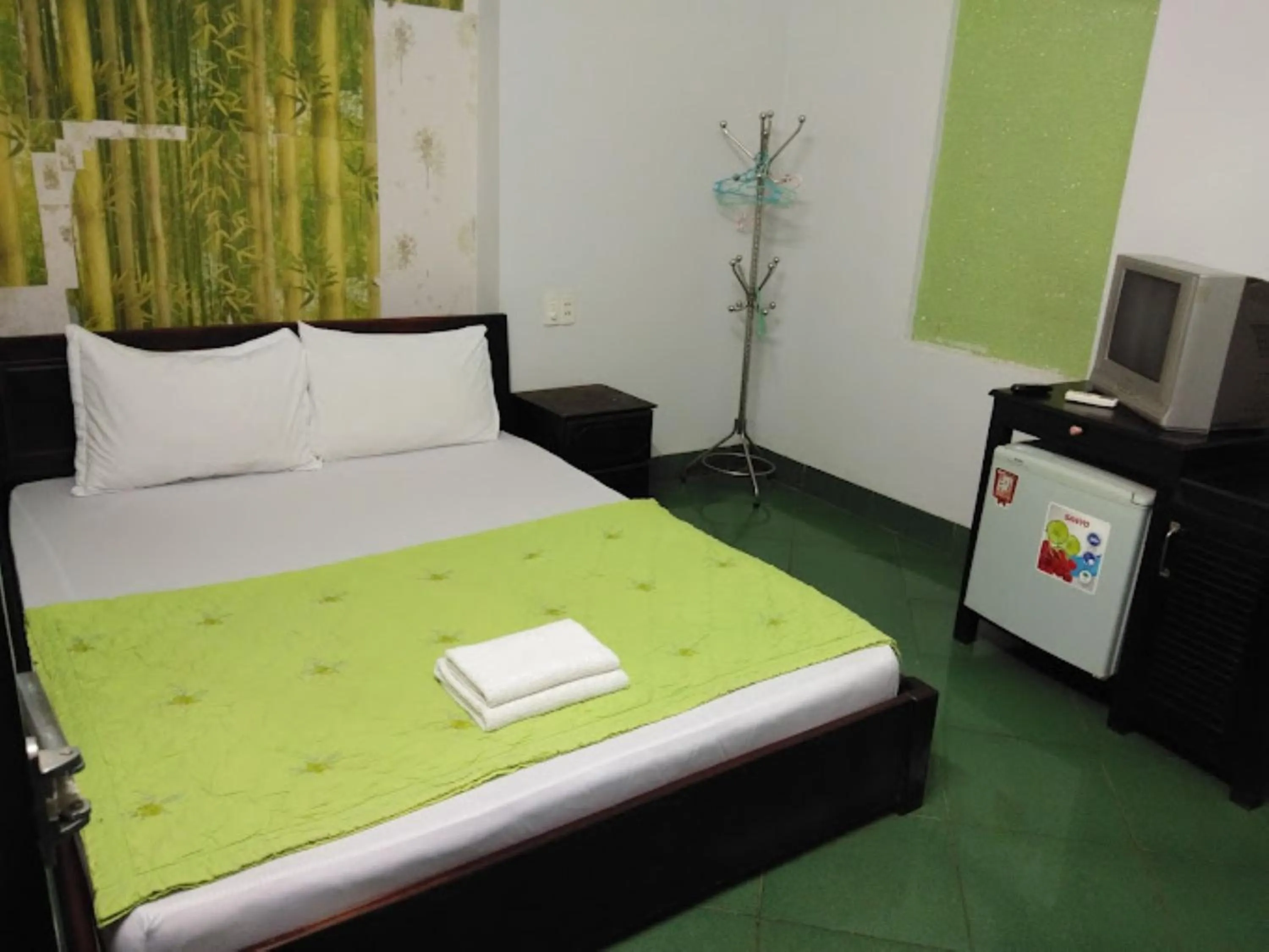 Photo of the whole room, Bed in Sao Khue 2 Hotel