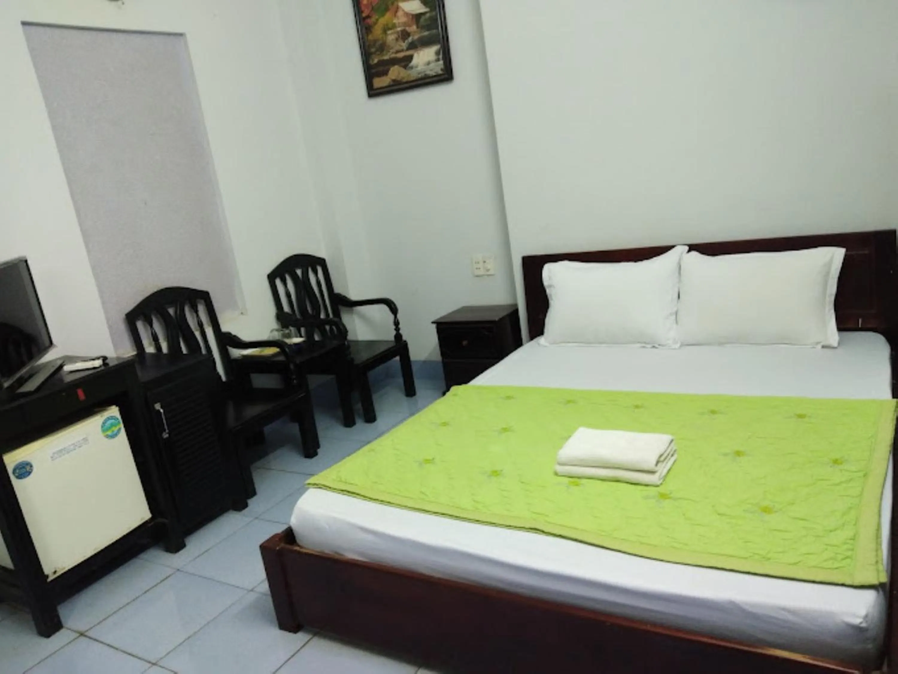 Photo of the whole room, Bed in Sao Khue 2 Hotel
