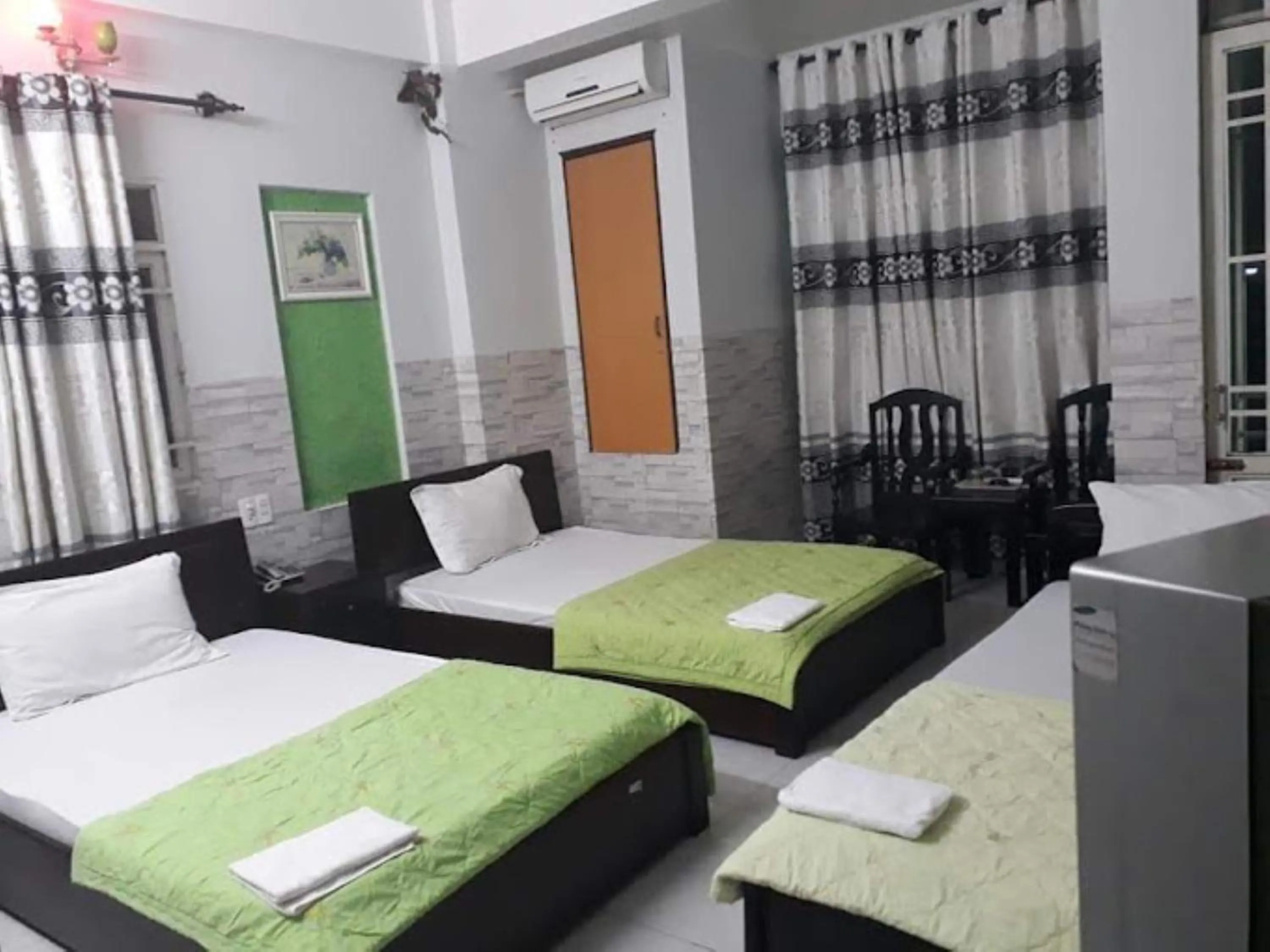 Photo of the whole room, Bed in Sao Khue 2 Hotel