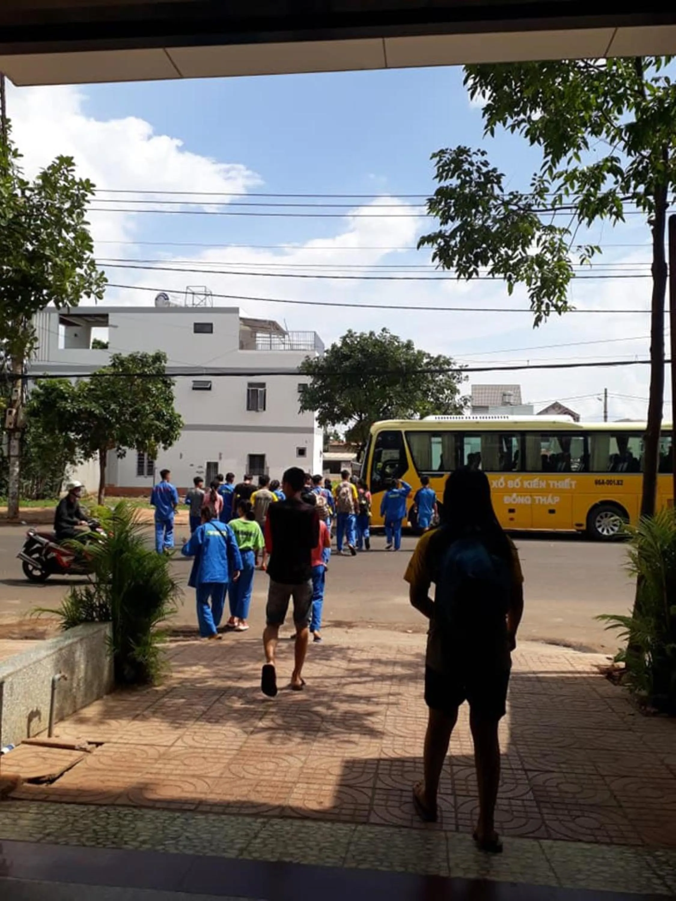 group of guests in Sao Khue 2 Hotel