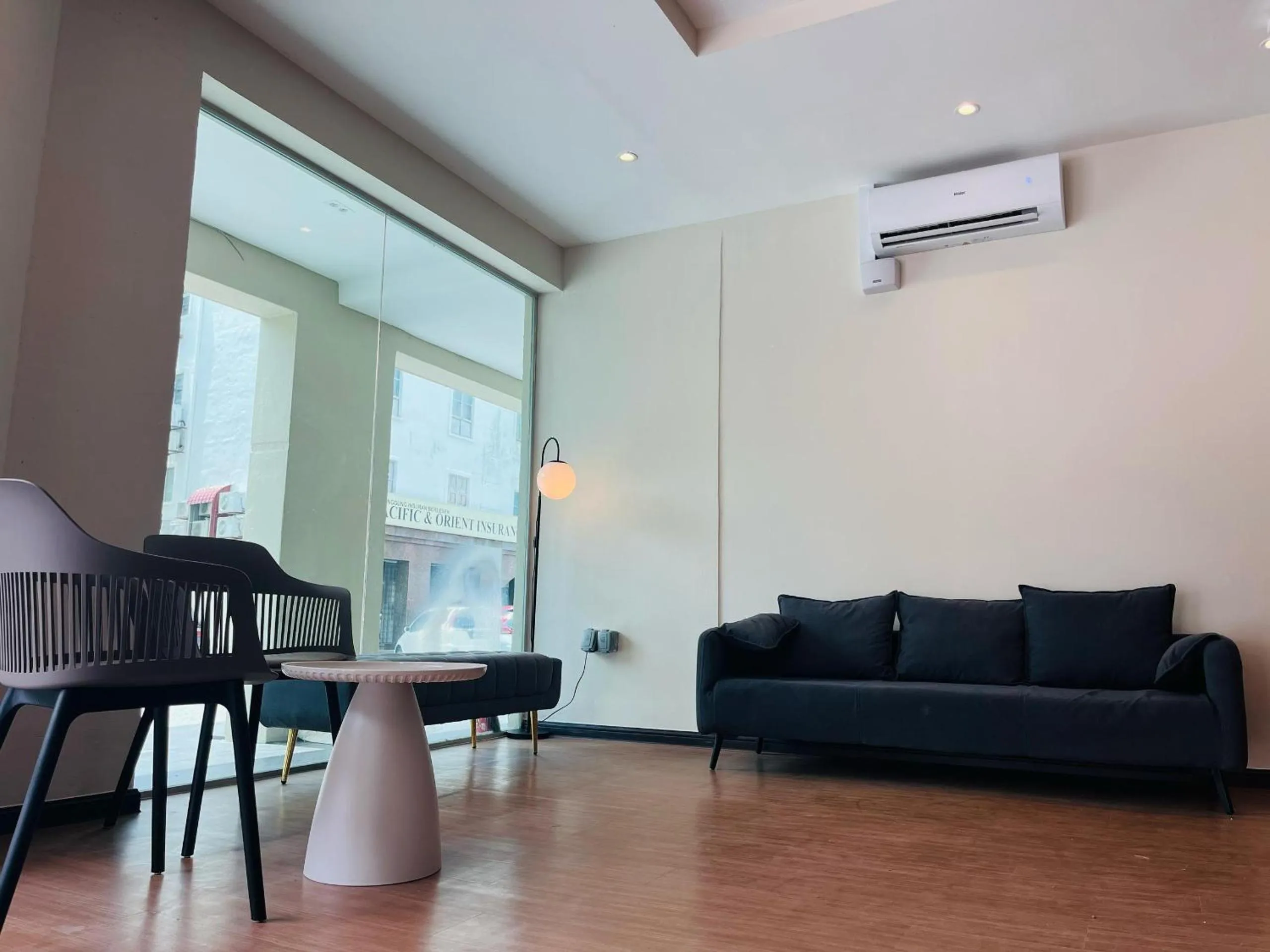 Lobby or reception in Swing and Pillows - Malacca Mahkota Parade