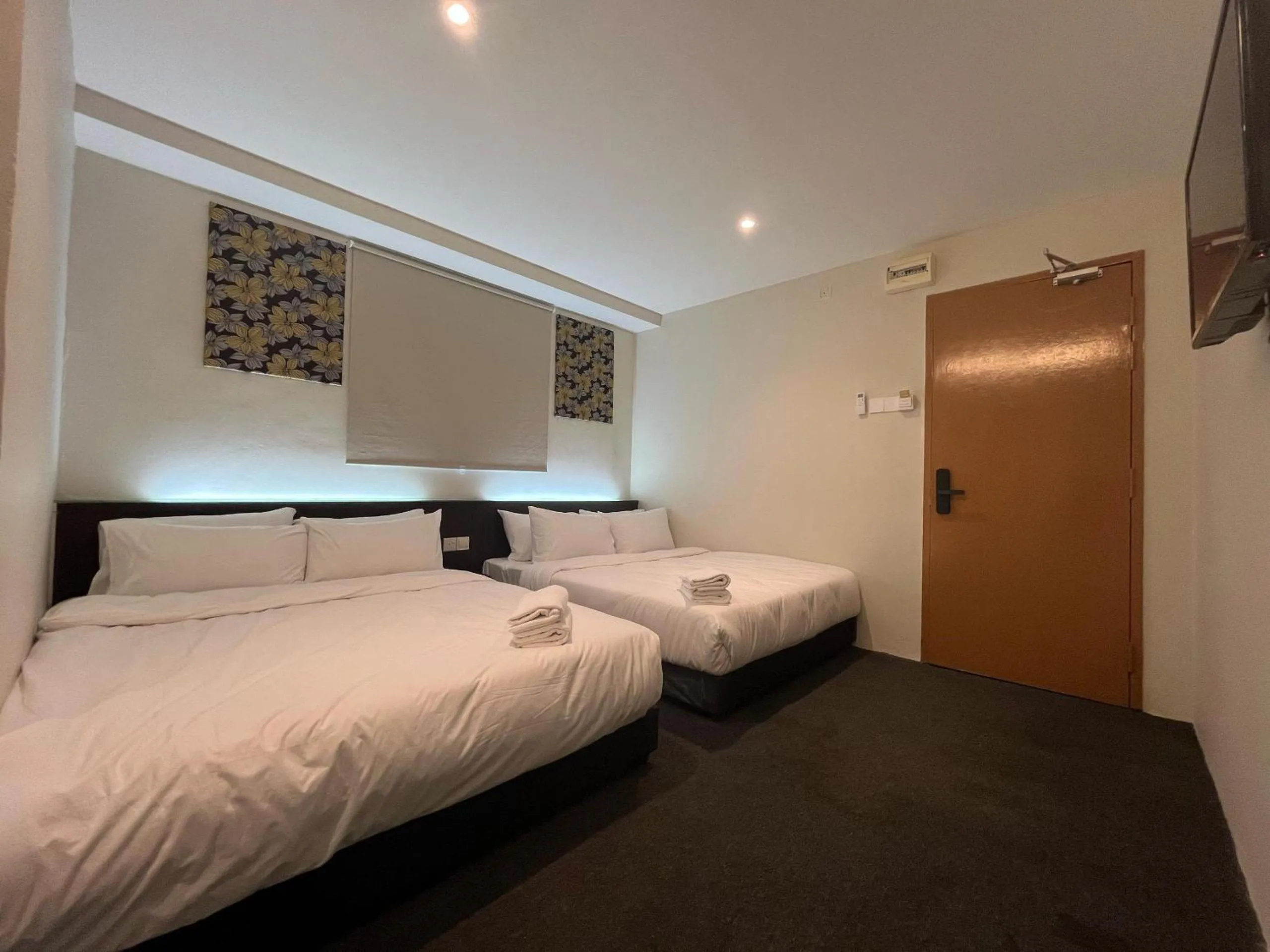 Bed in Swing and Pillows - Malacca Mahkota Parade