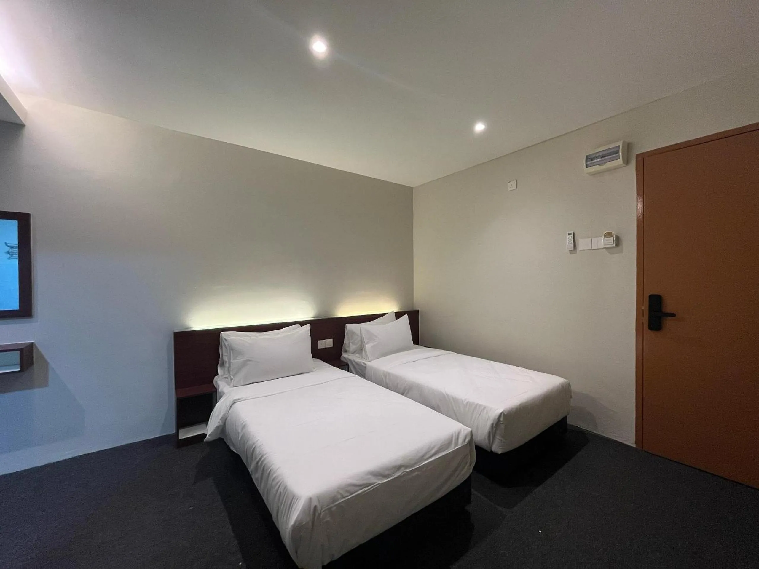 Bed in Swing and Pillows - Malacca Mahkota Parade