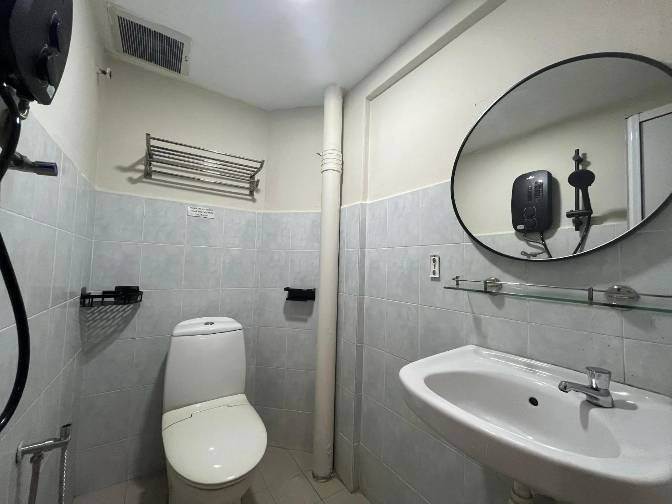 Shower in Swing and Pillows - Malacca Mahkota Parade