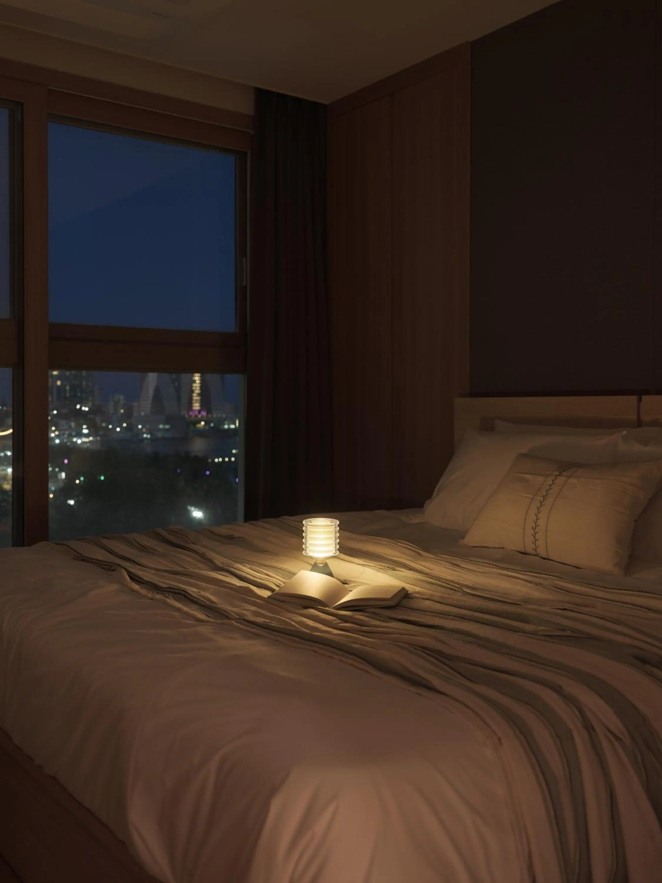 Bed in Le Collective Sokcho Central