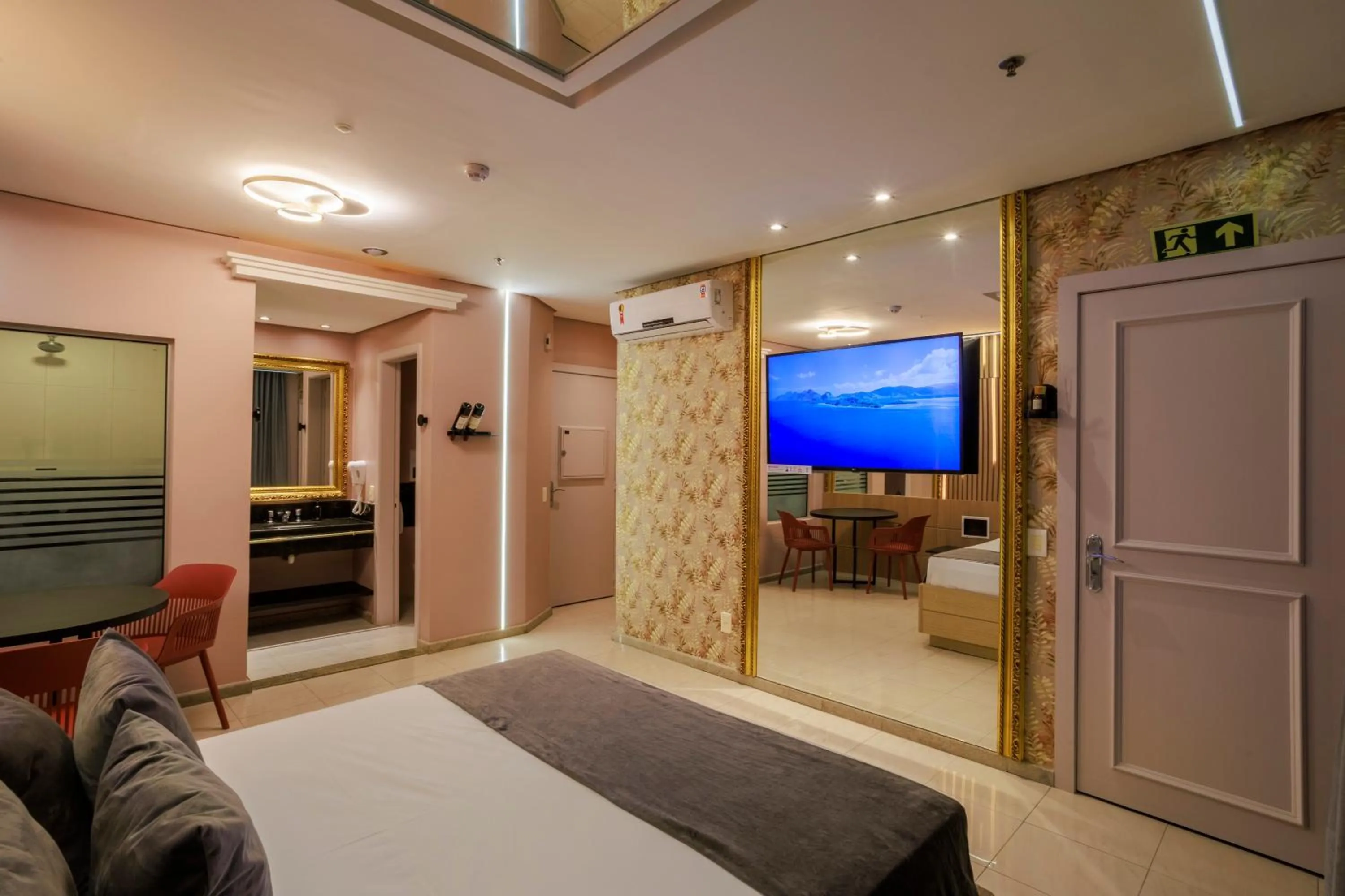 Bed in Hotel Motel Sherwood