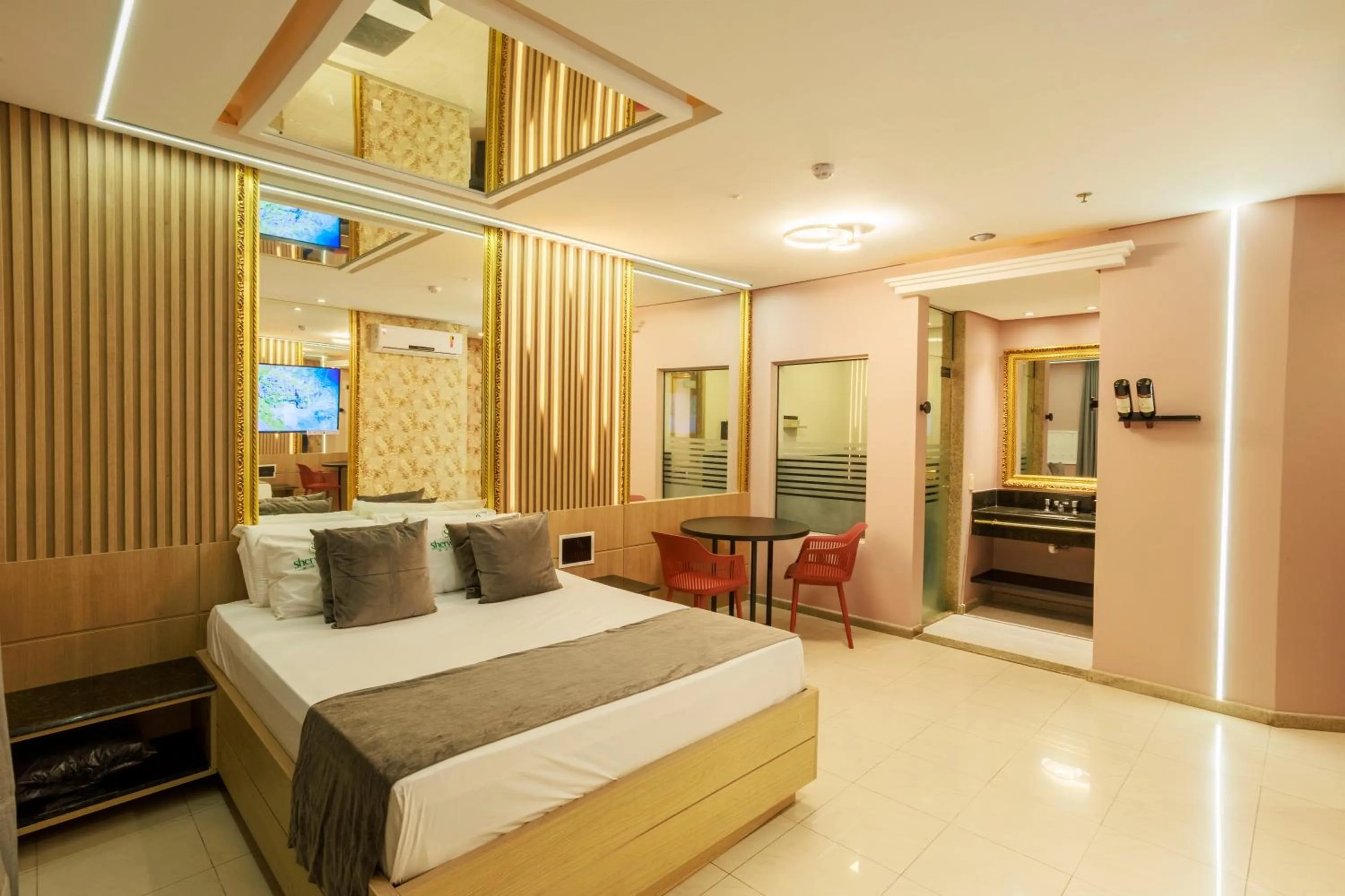 Bed in Hotel Motel Sherwood