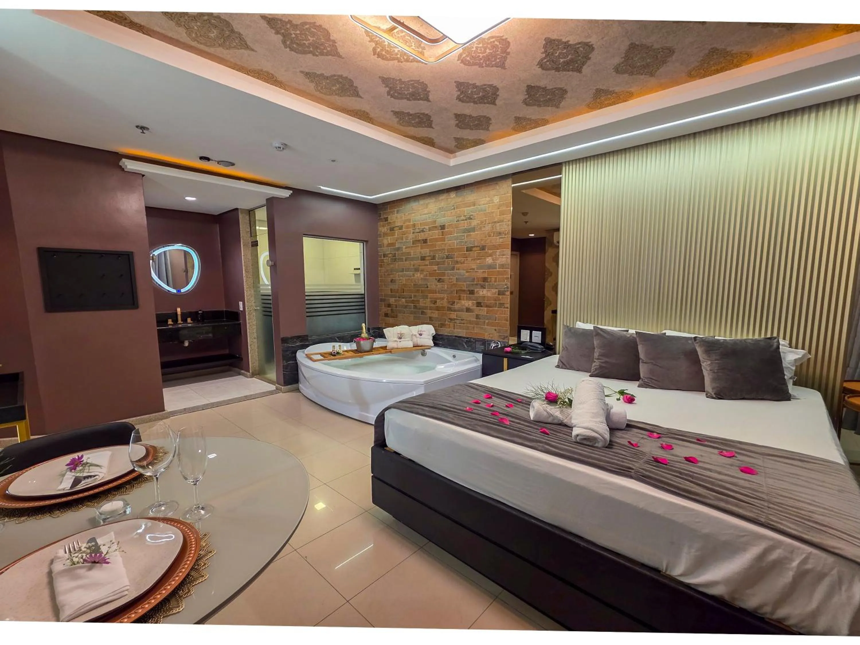 Bed in Hotel Motel Sherwood