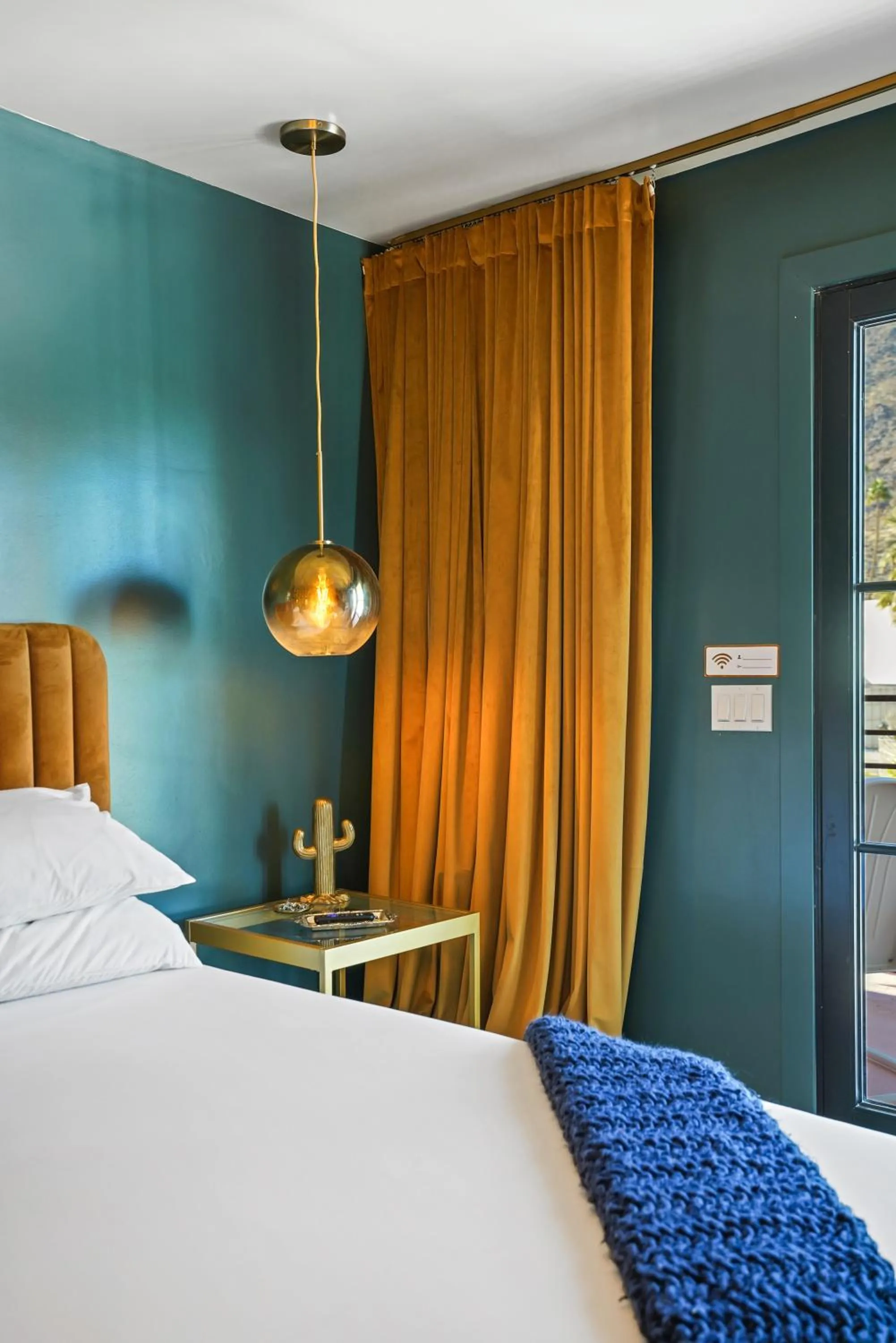 Bed in The Stardust Hotel - Adults Only