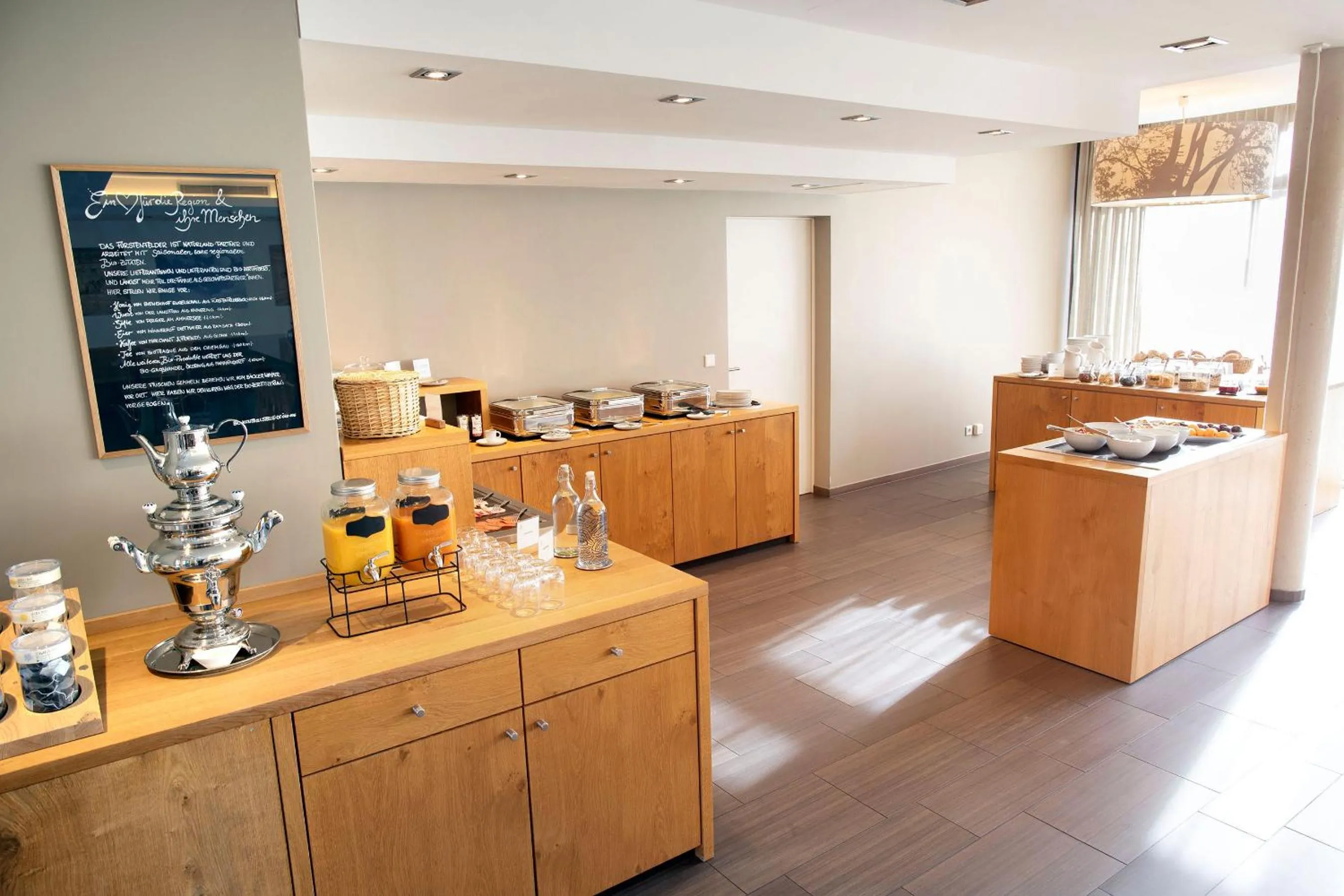 Buffet breakfast in Fürstenfelder Hotel