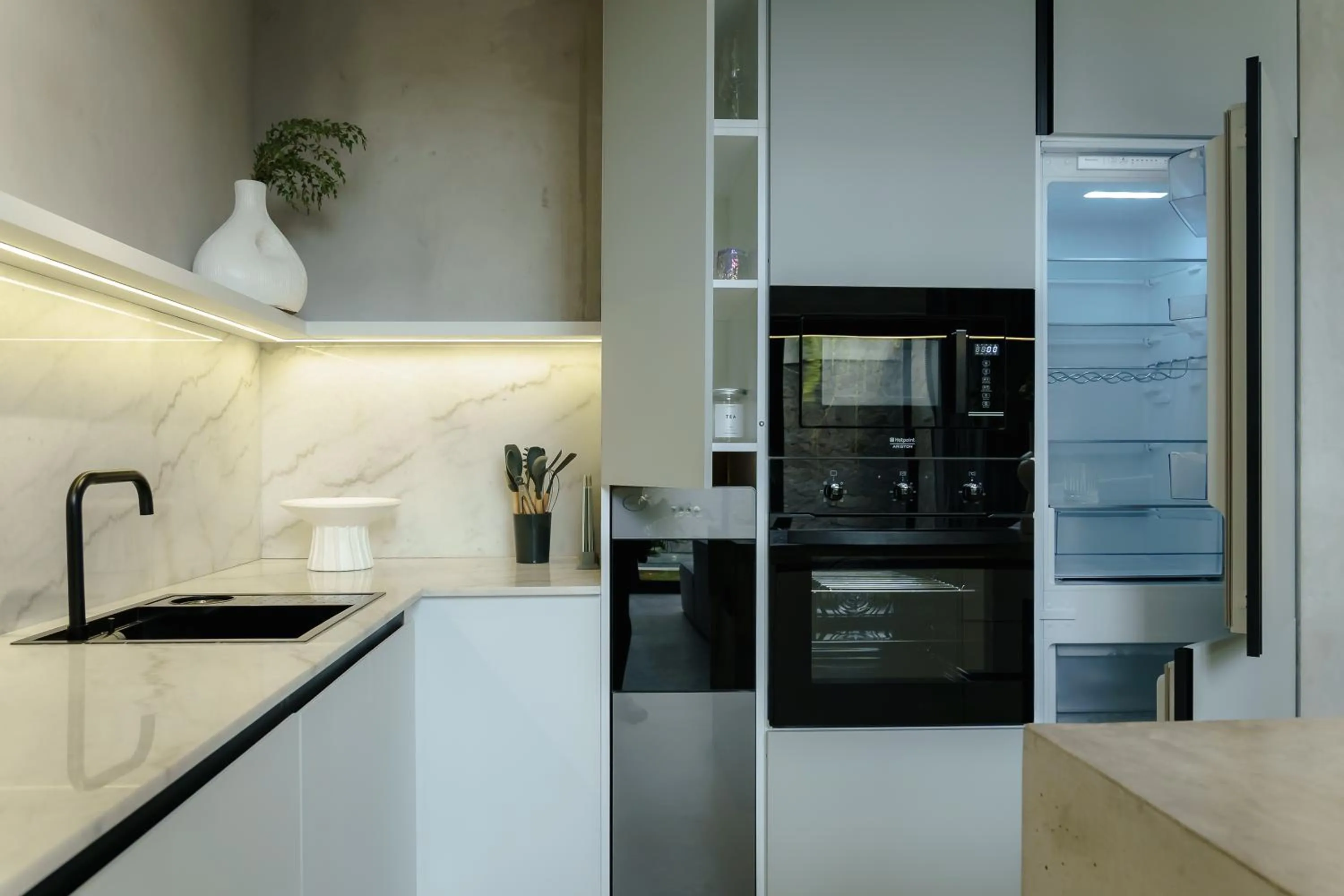 Kitchen or kitchenette in Predmet Babakan Canggu Bali