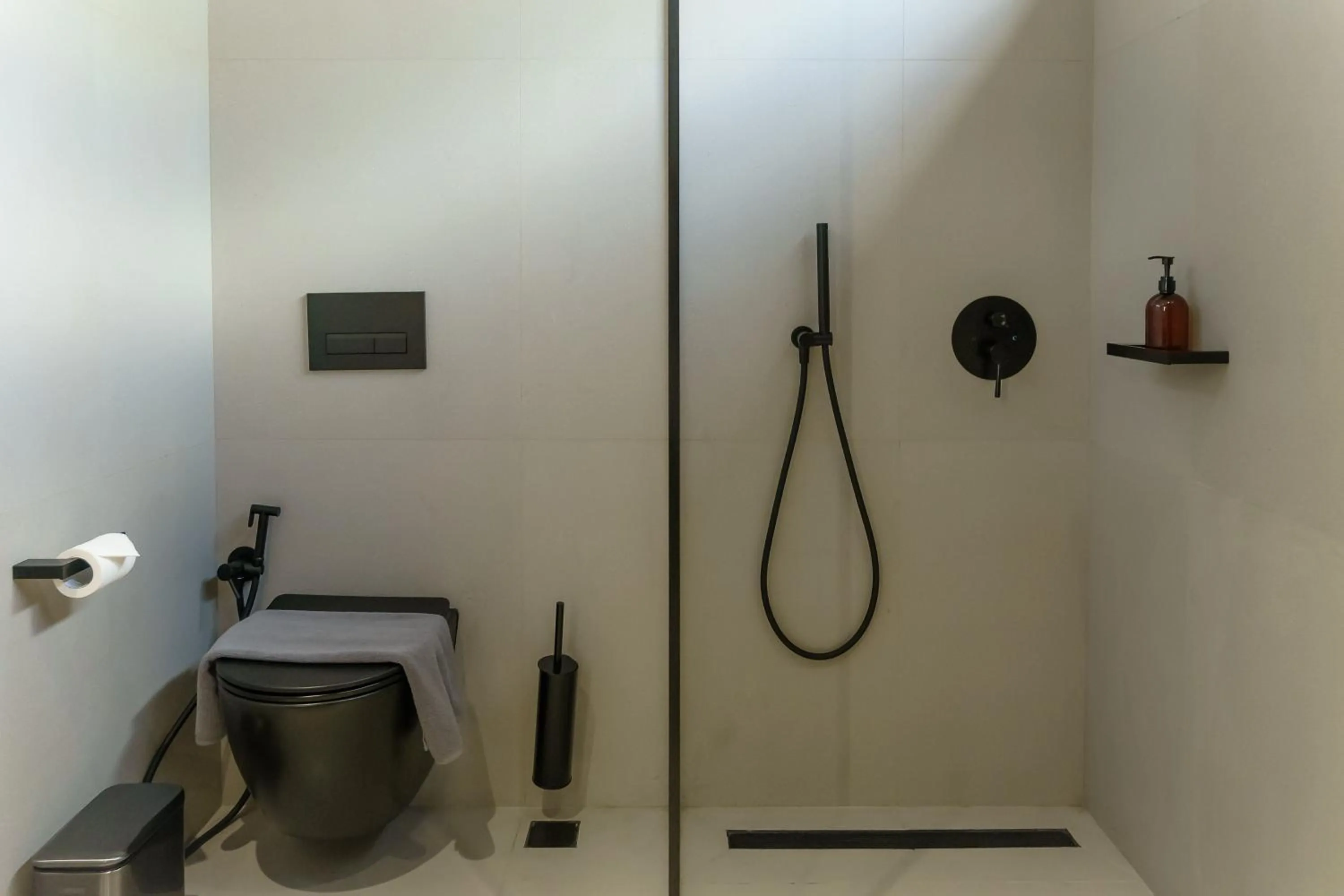 Shower in Predmet Babakan Canggu Bali