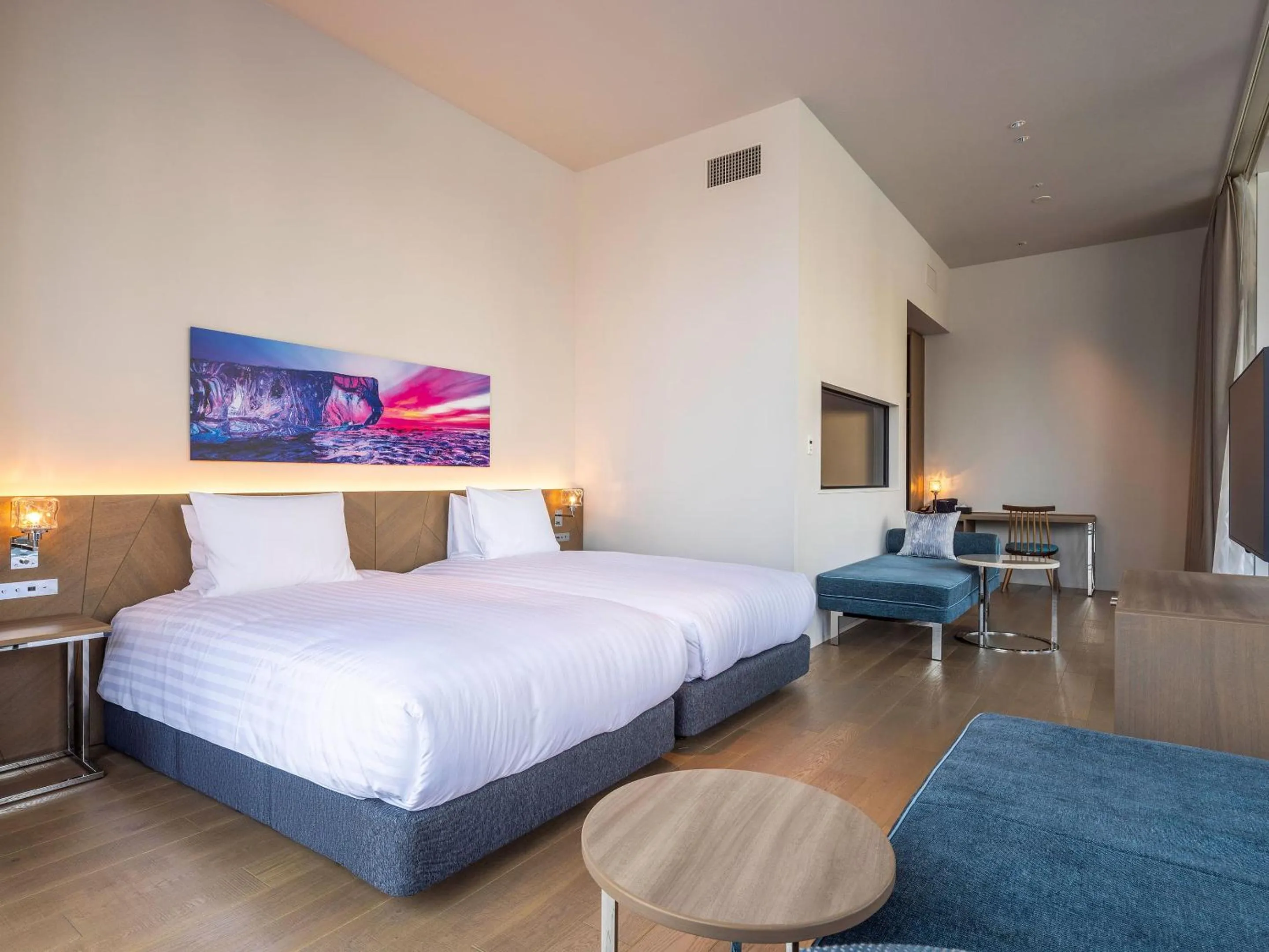 Bed in SAPPORO HOTEL by GRANBELL