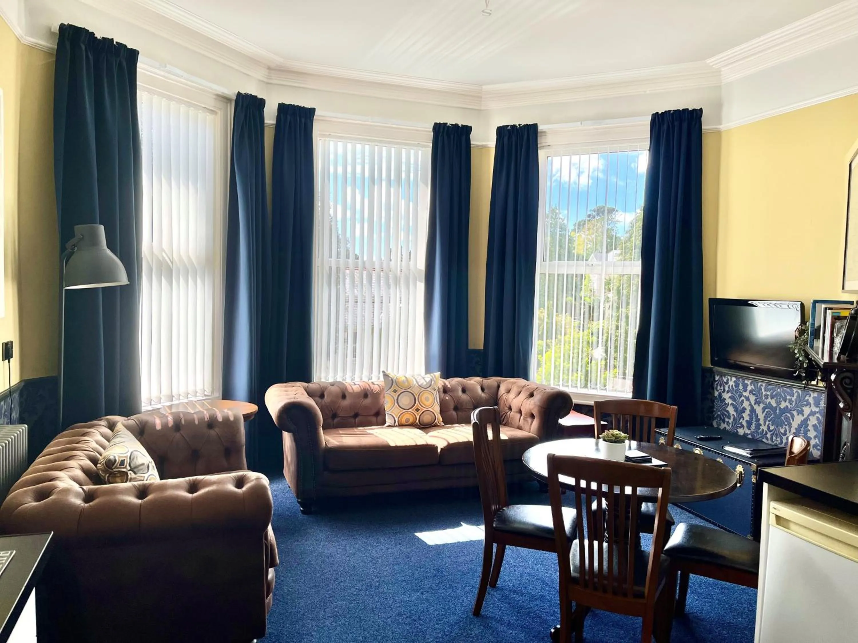 TV and multimedia in Atlantis Holiday Apartments