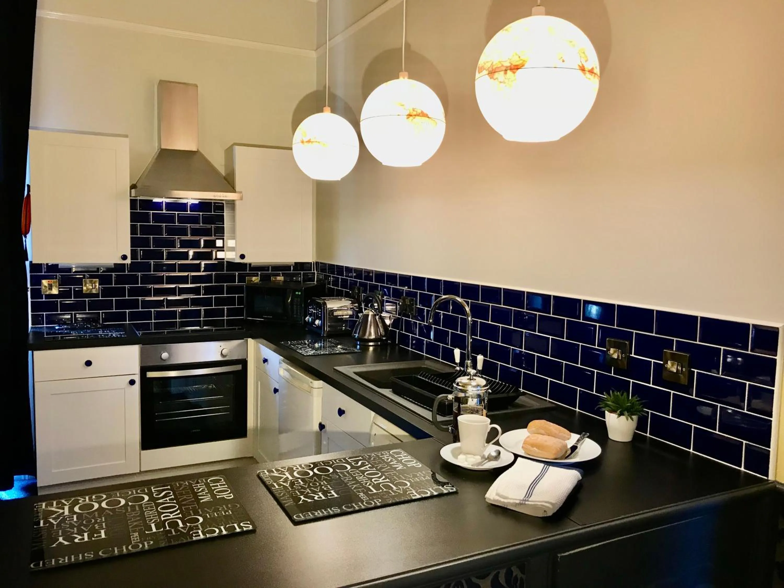 Kitchen or kitchenette in Atlantis Holiday Apartments
