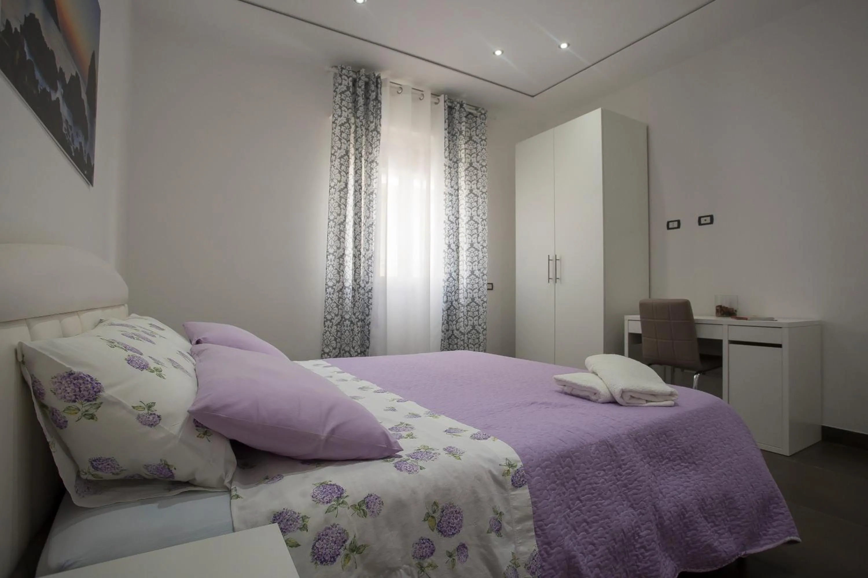 Bedroom, Bed in House Etna View