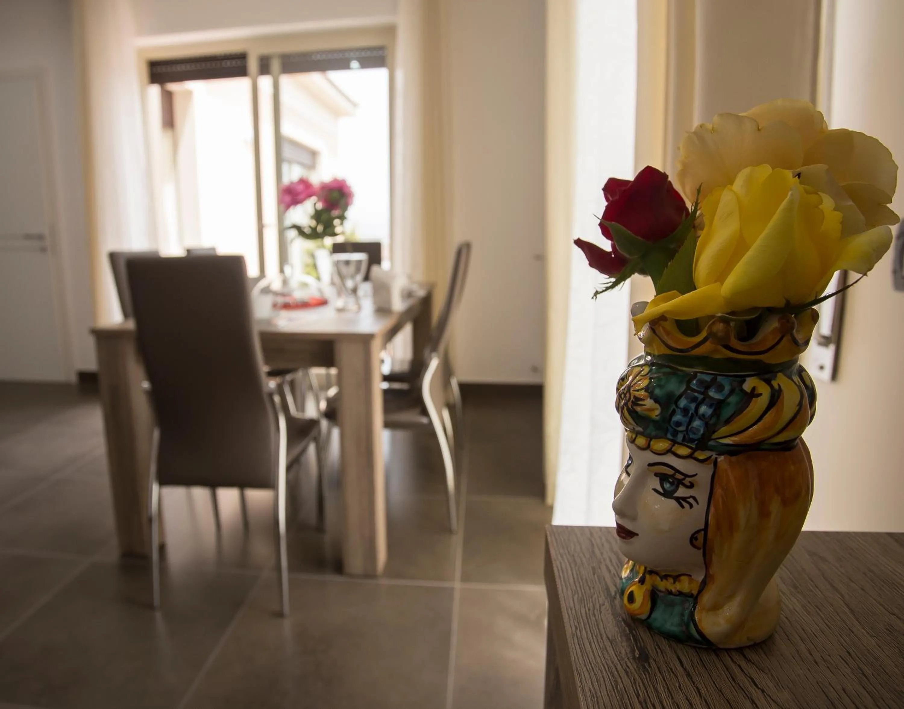 Dining area in House Etna View