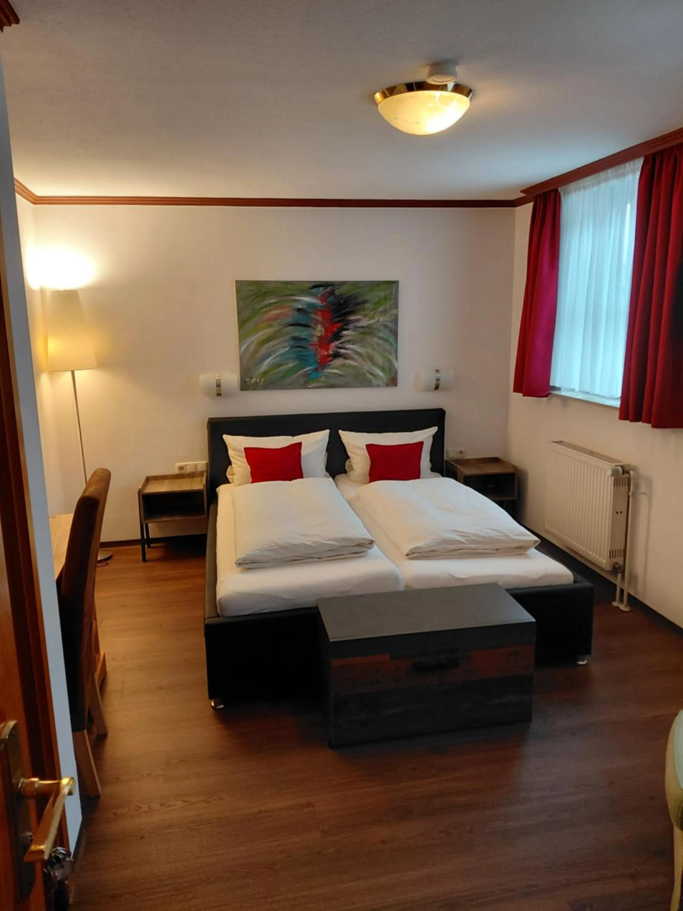 Photo of the whole room, Bed in Gästehaus Engelgasse Herzogenaurach