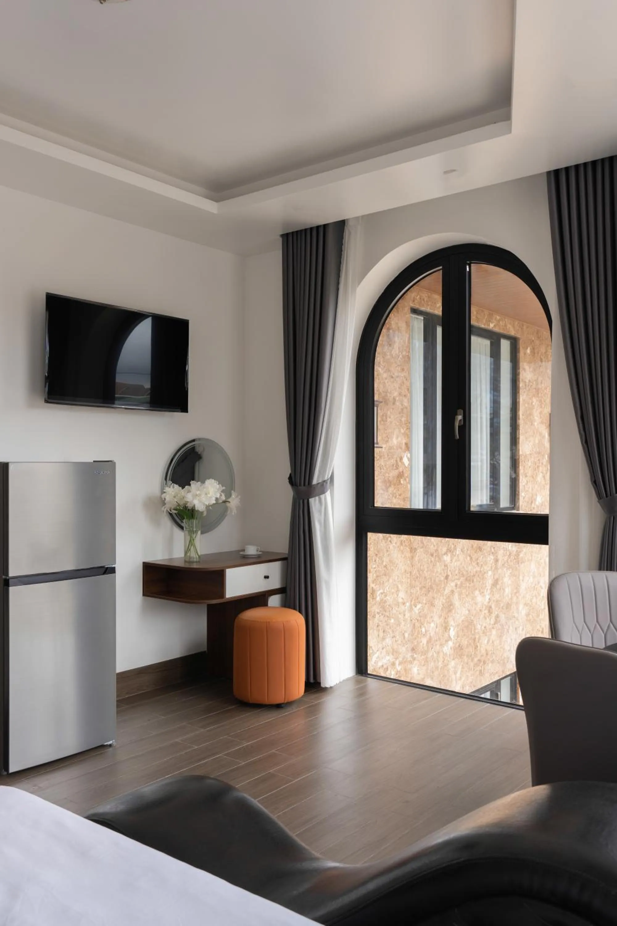 Communal lounge/ TV room, Bed in Anteaus Hotel Đà Lạt