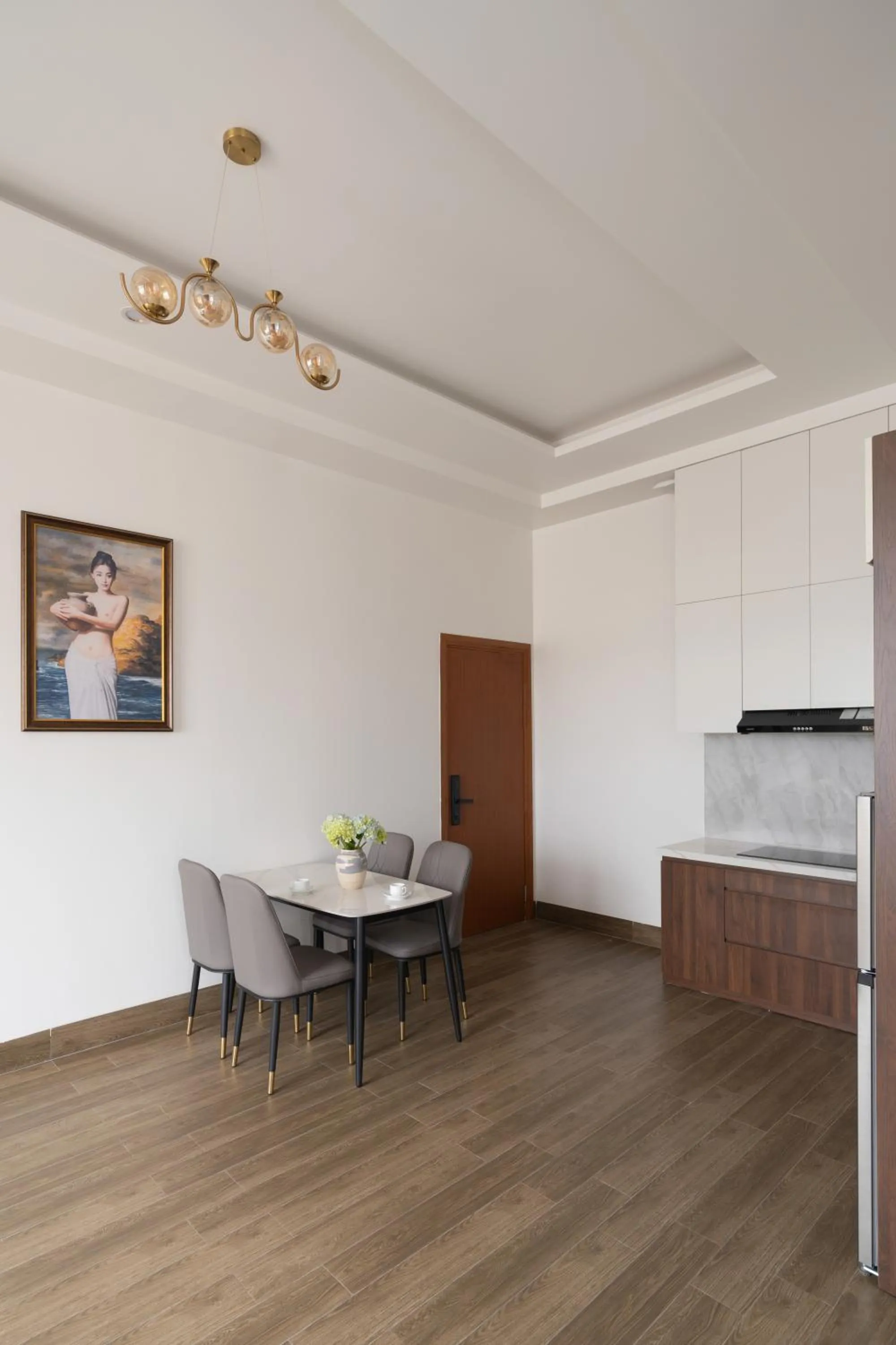 Kitchen or kitchenette in Anteaus Hotel Đà Lạt