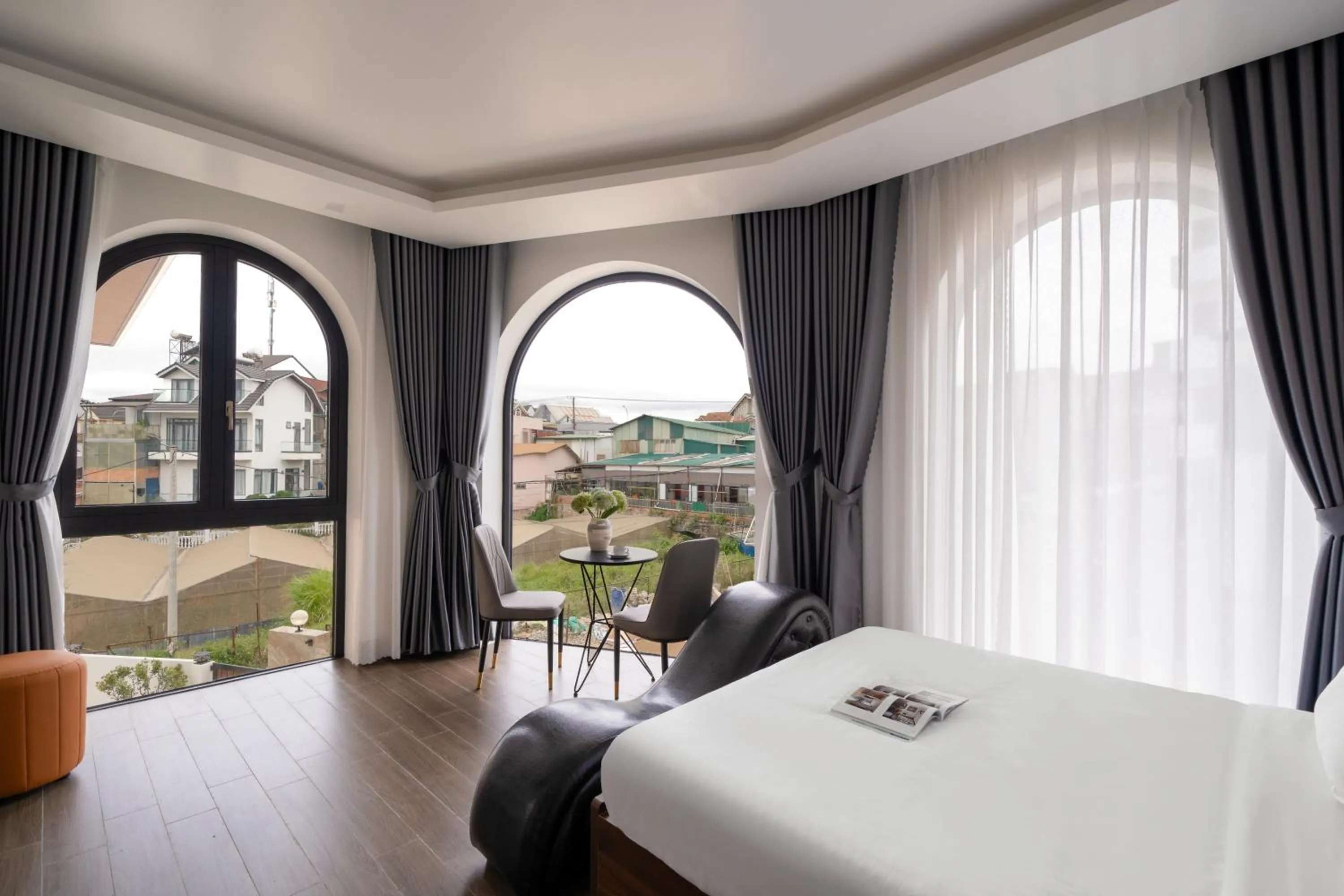 Patio, Bed in Anteaus Hotel Đà Lạt