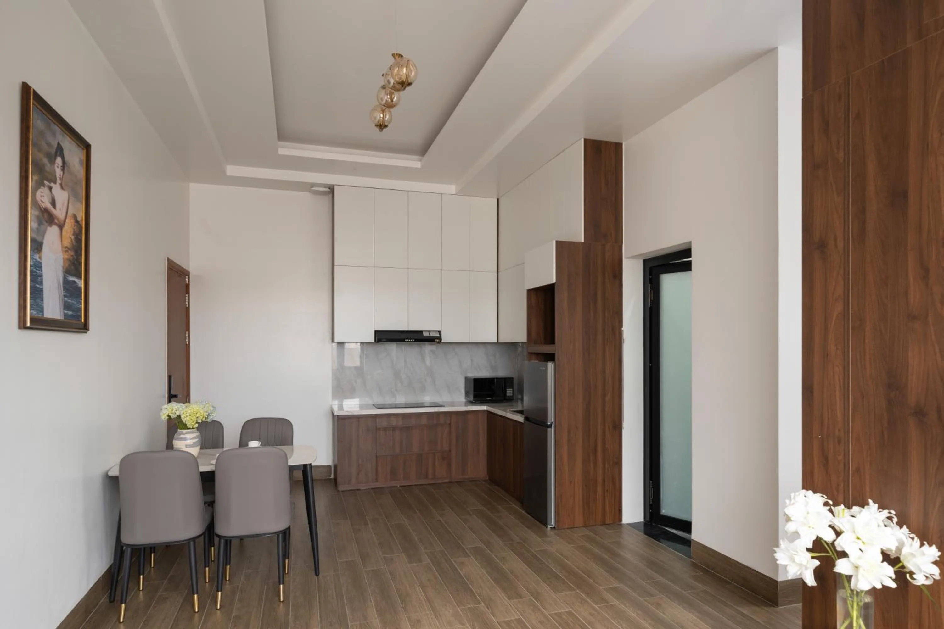 Kitchen or kitchenette in Anteaus Hotel Đà Lạt