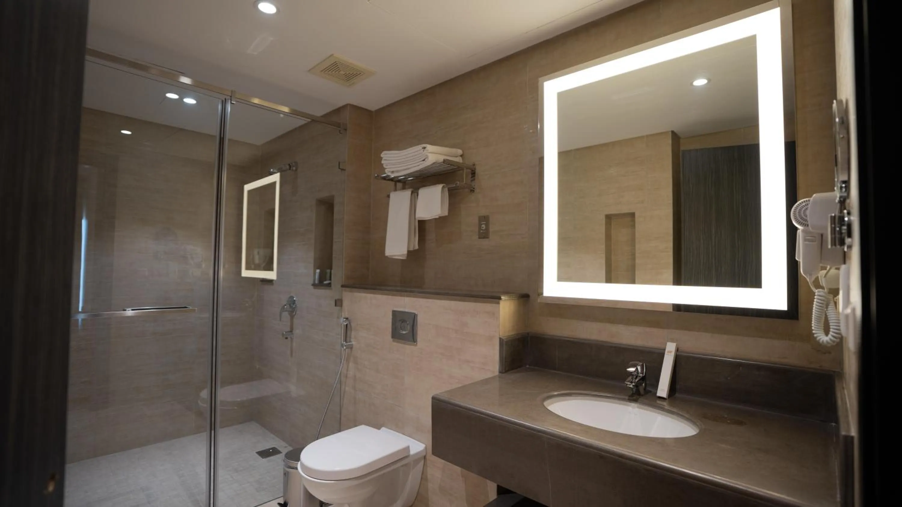 Toilet in Mirada Blue Falestine - Serviced Apartments