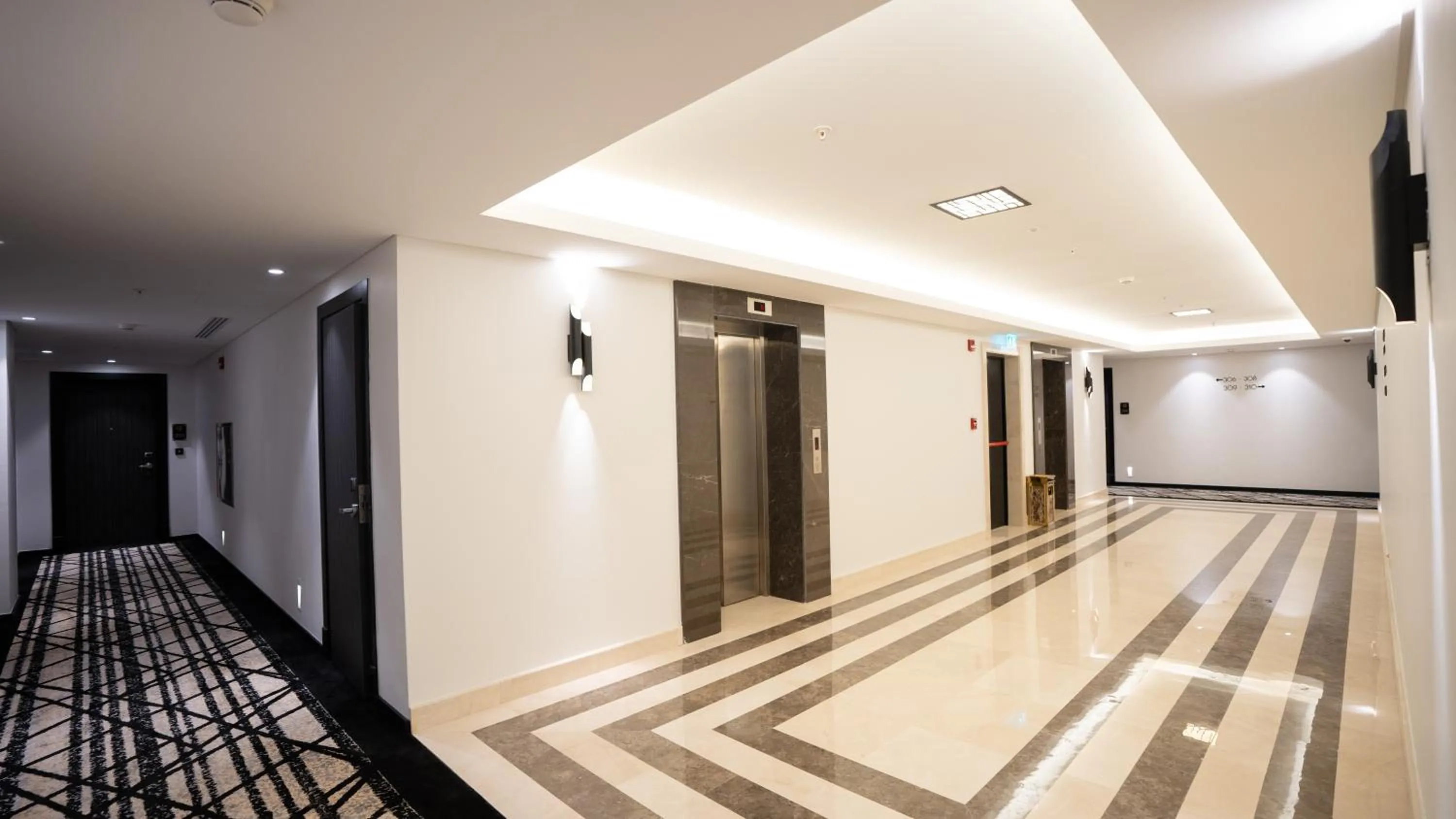 elevator in Mirada Blue Falestine - Serviced Apartments