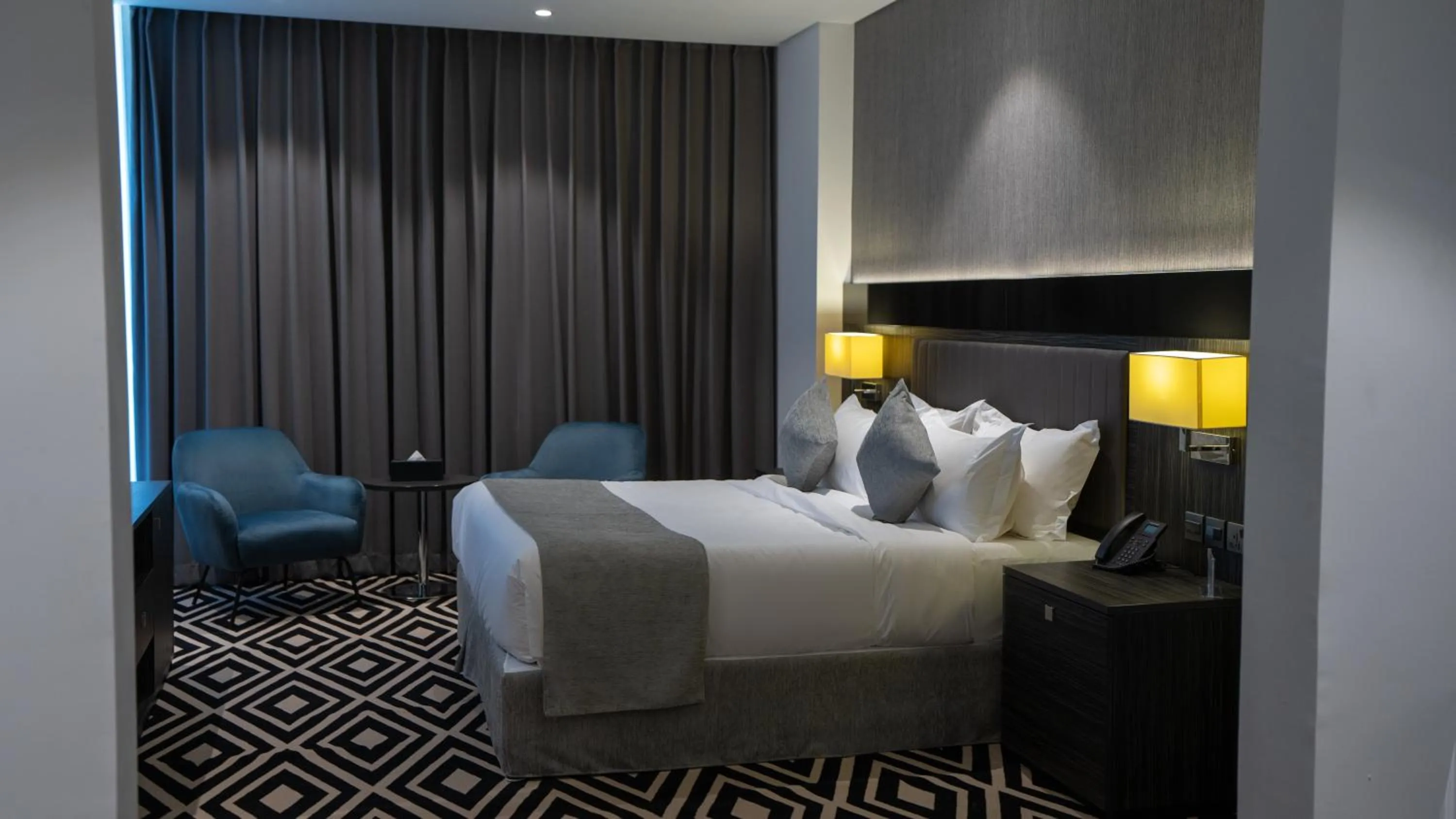 Bedroom, Bed in Mirada Blue Falestine - Serviced Apartments
