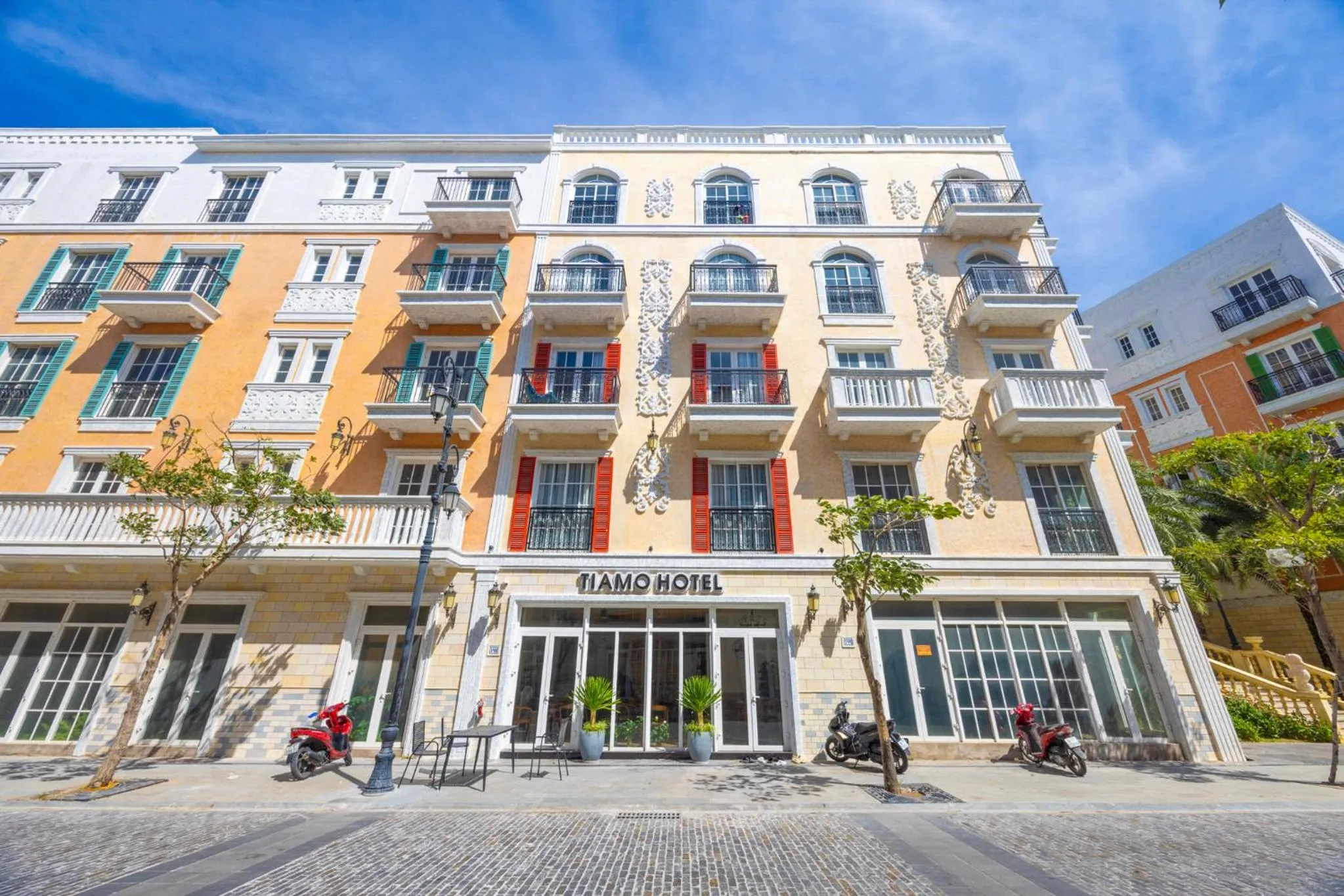 Property building in Tiamo Hotel