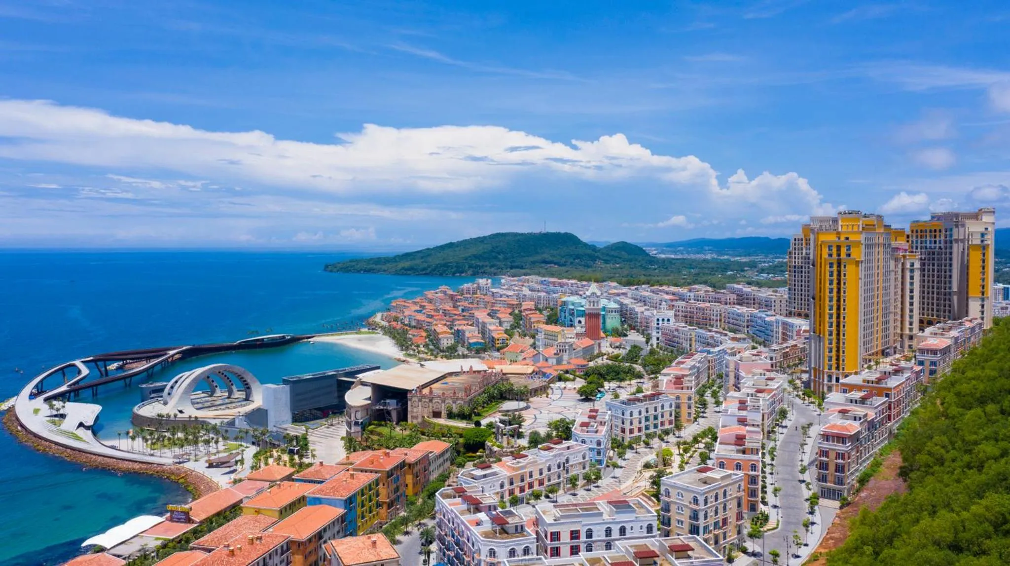 Nearby landmark in Tiamo Hotel