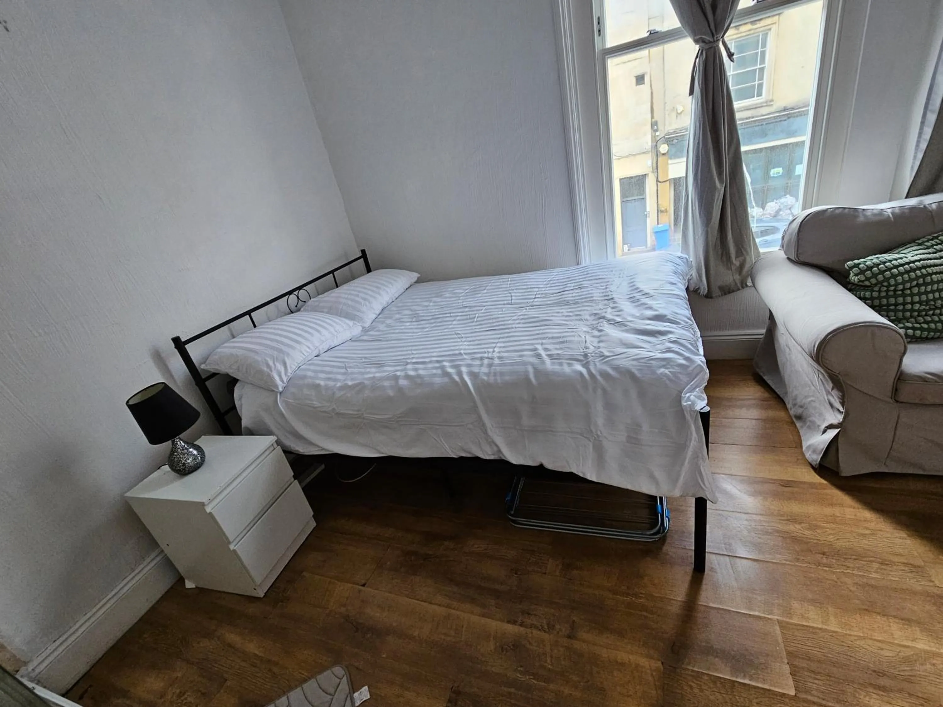 Bed in City Centre Studio - Easy Transport Links