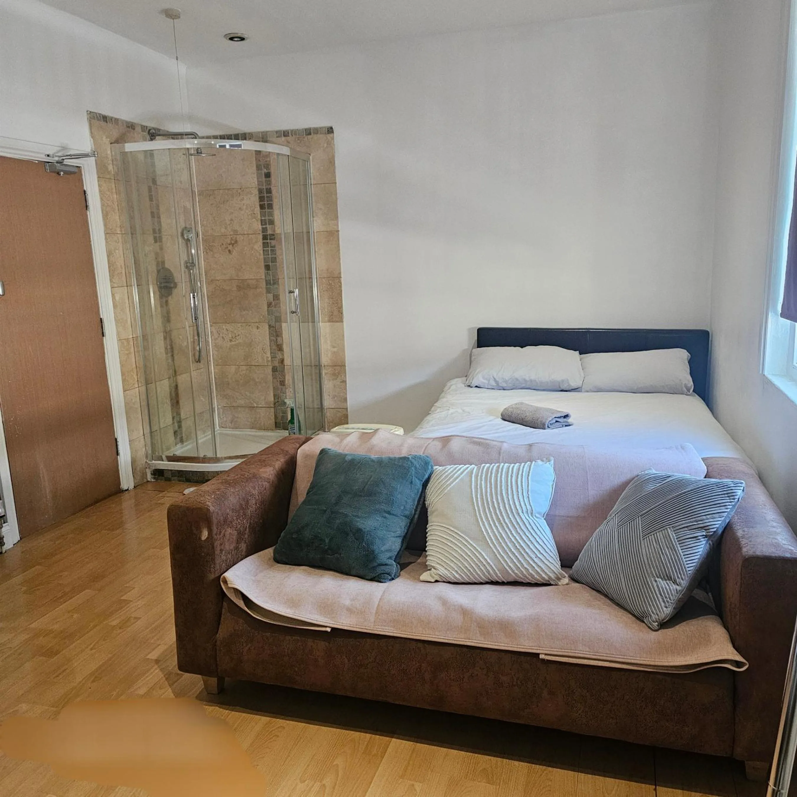 Bed in City Centre Studio - Easy Transport Links