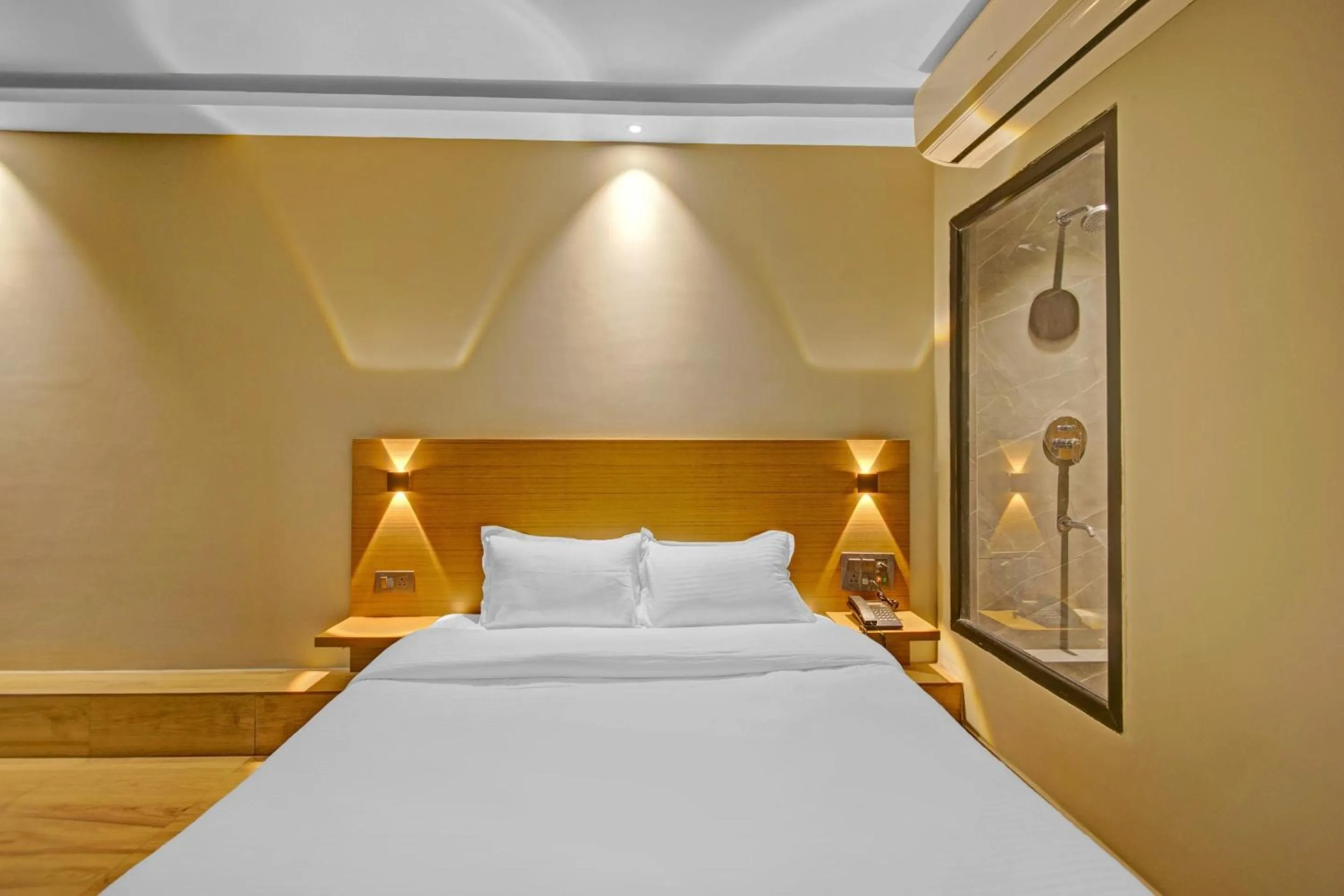 Bedroom, Bed in Capital O Penthouse