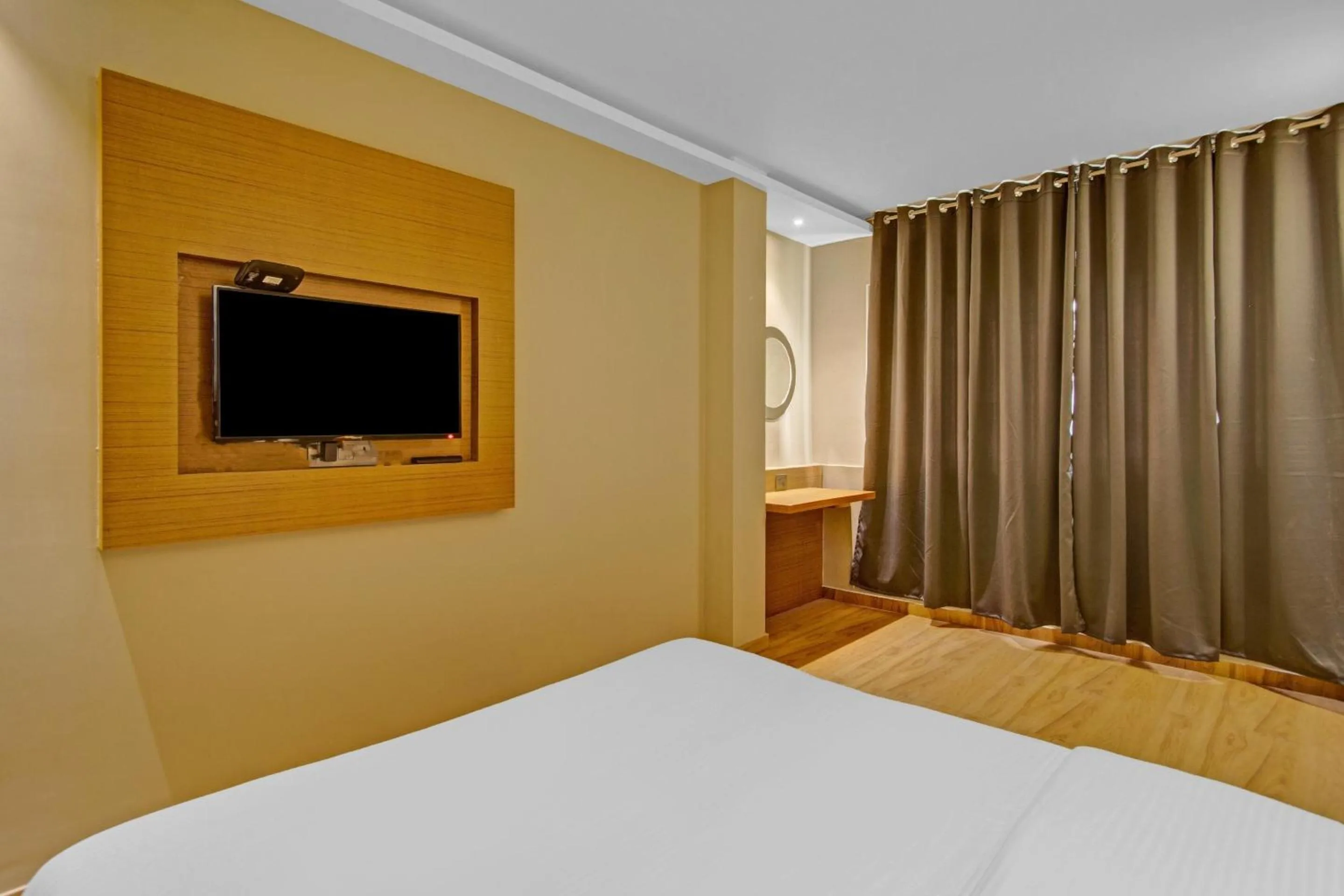 Bedroom, Bed in Capital O Penthouse