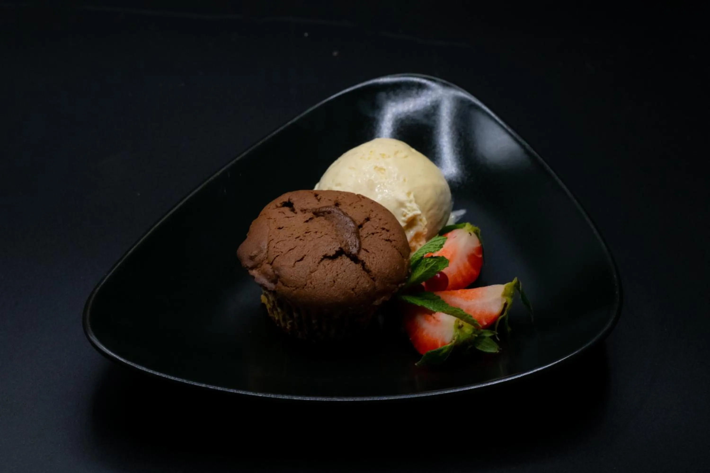 Restaurant/places to eat in Le Blanc Cotroceni Hotel