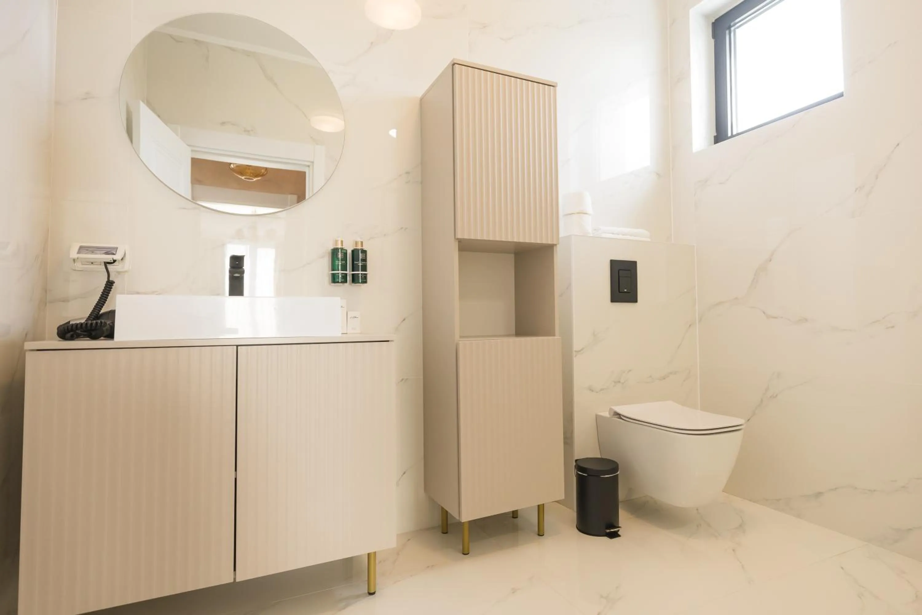 Toilet in Le Blanc Cotroceni Hotel