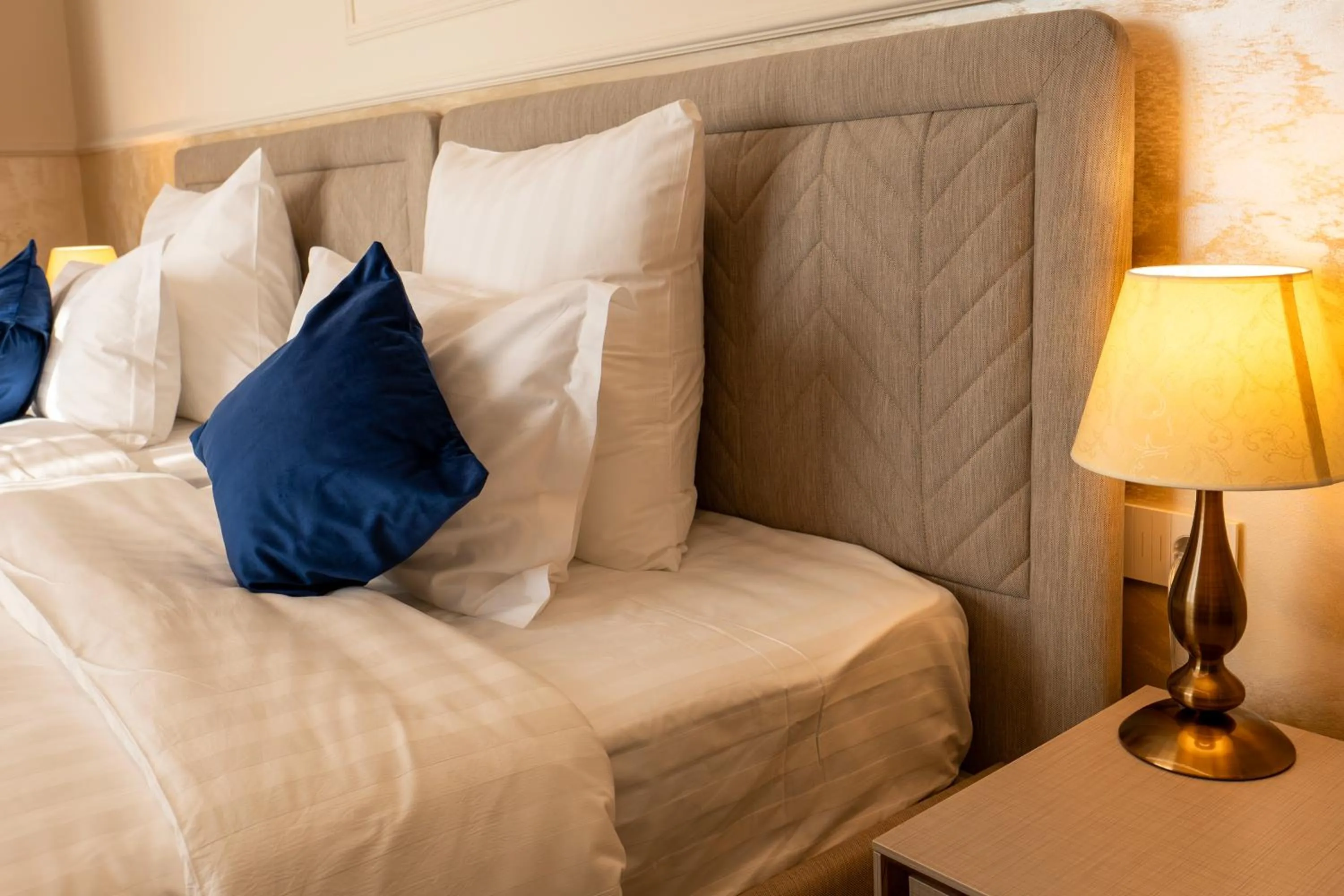 Bed in Le Blanc Cotroceni Hotel