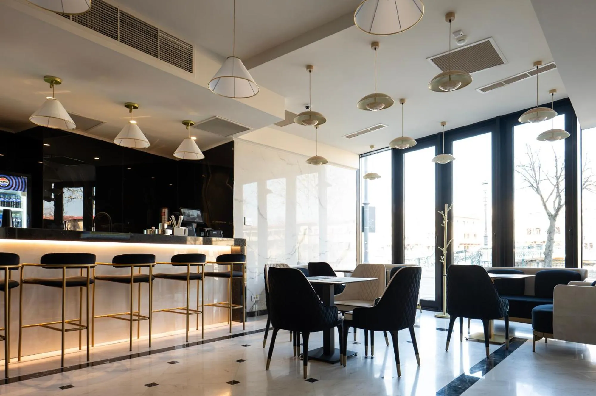 Lounge or bar in Le Blanc Cotroceni Hotel