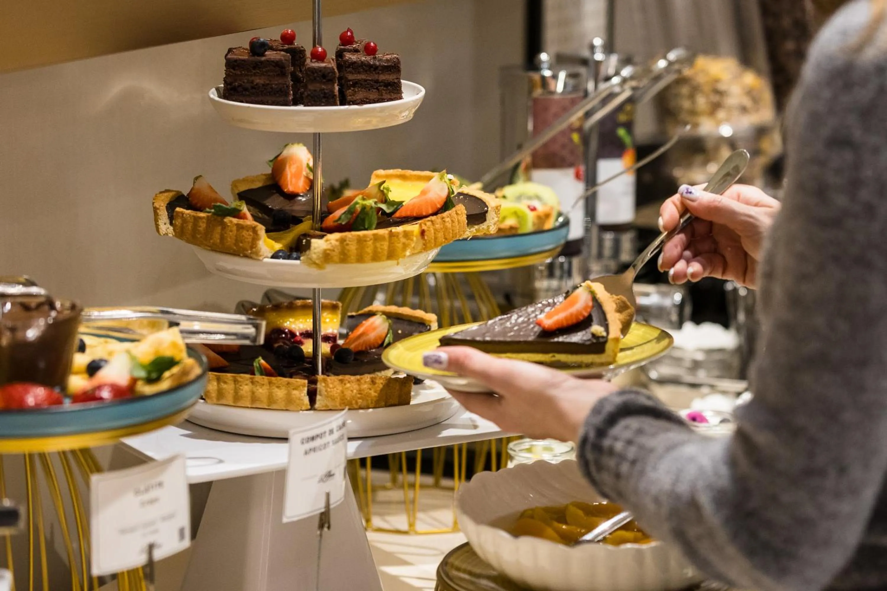 Breakfast in Le Blanc Cotroceni Hotel