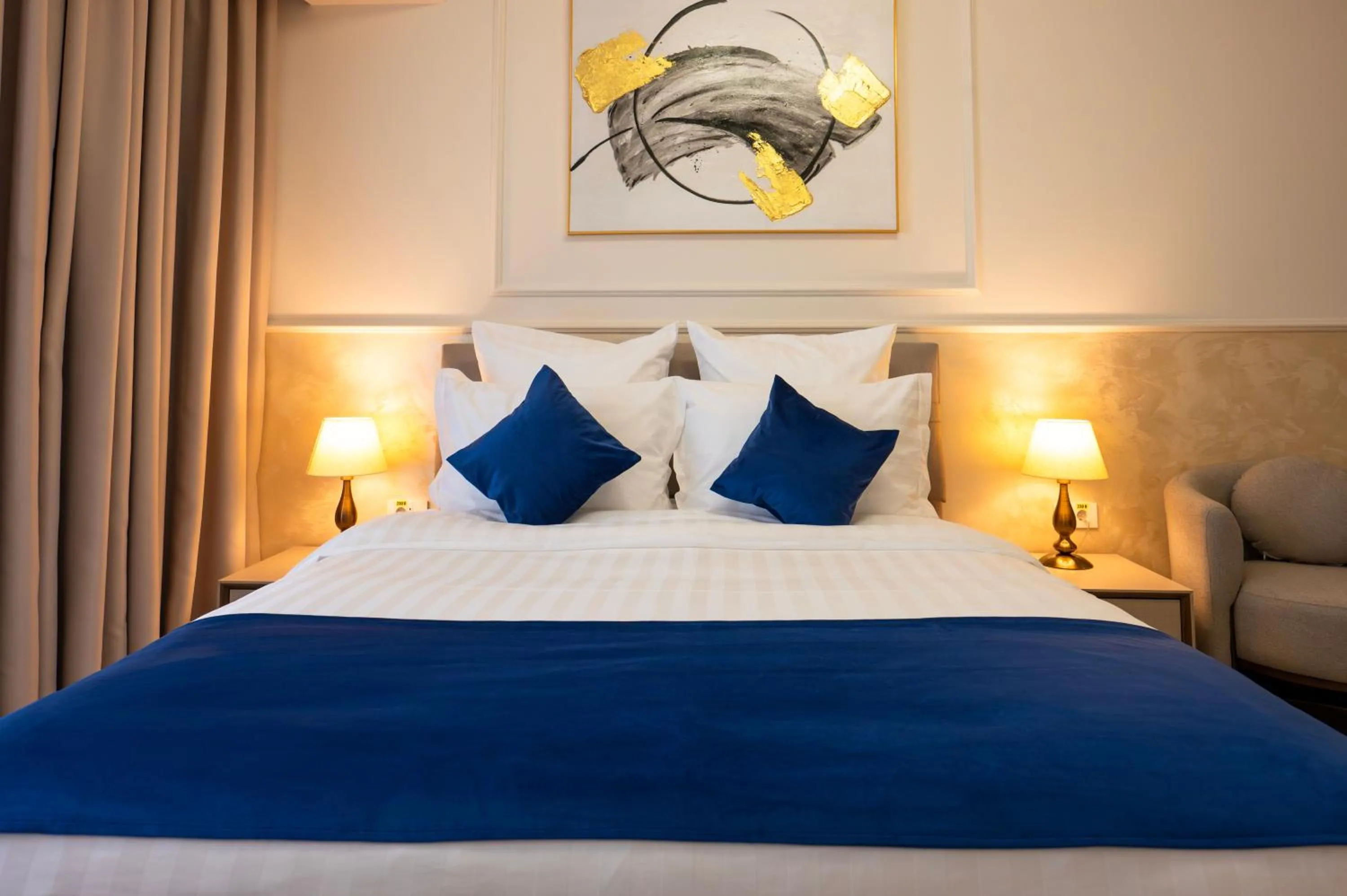 Bed in Le Blanc Cotroceni Hotel