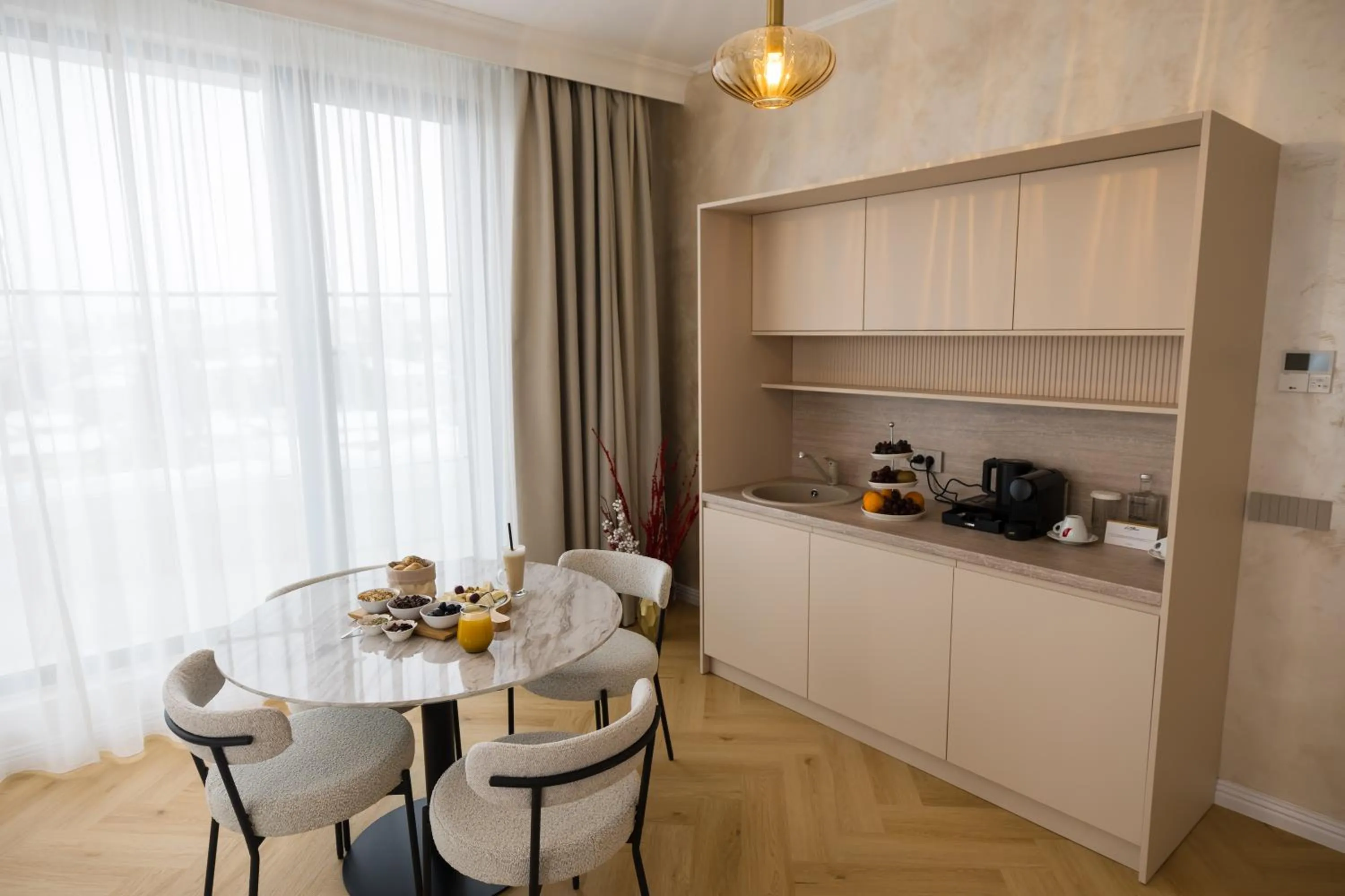 Coffee/tea facilities in Le Blanc Cotroceni Hotel