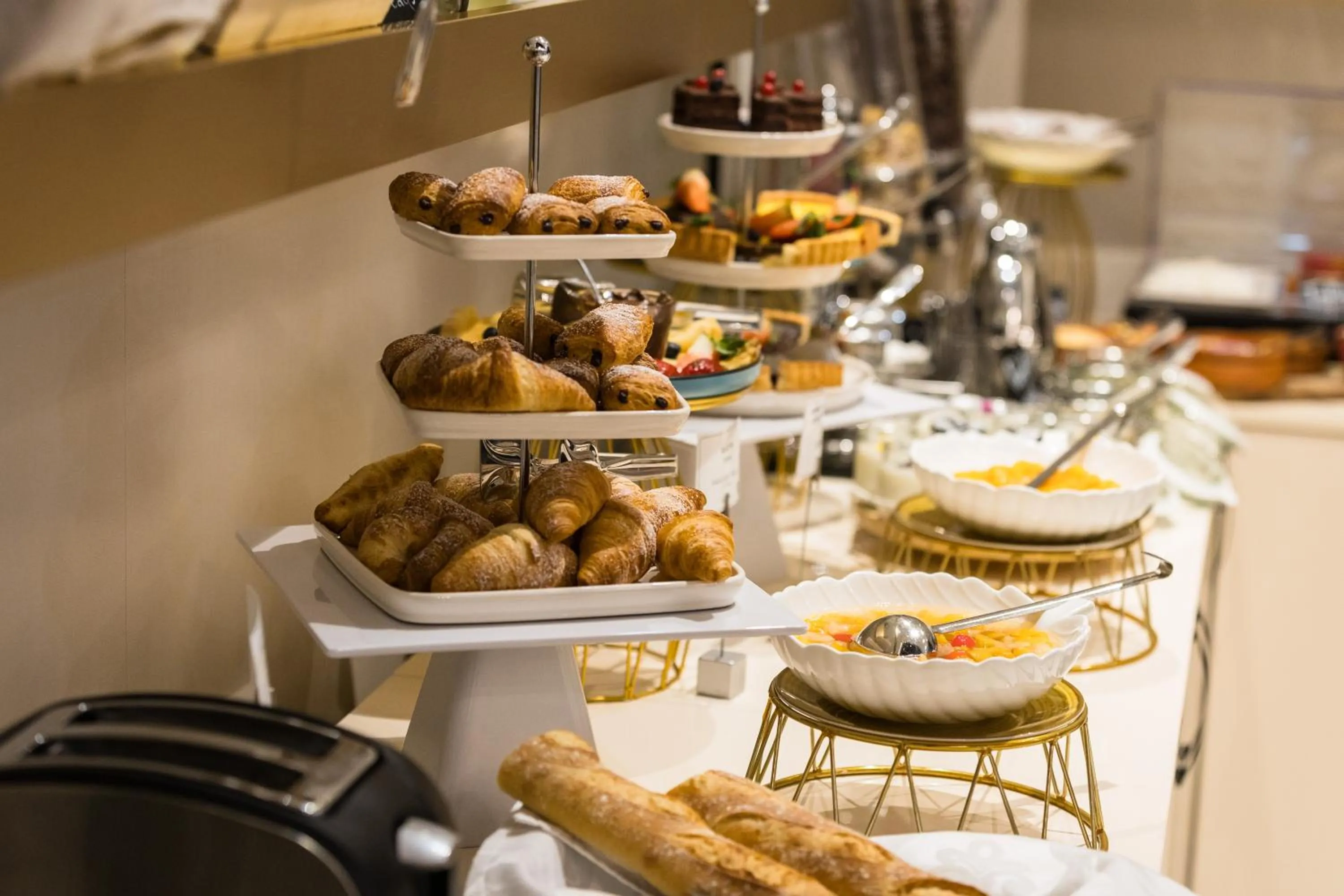 Breakfast in Le Blanc Cotroceni Hotel