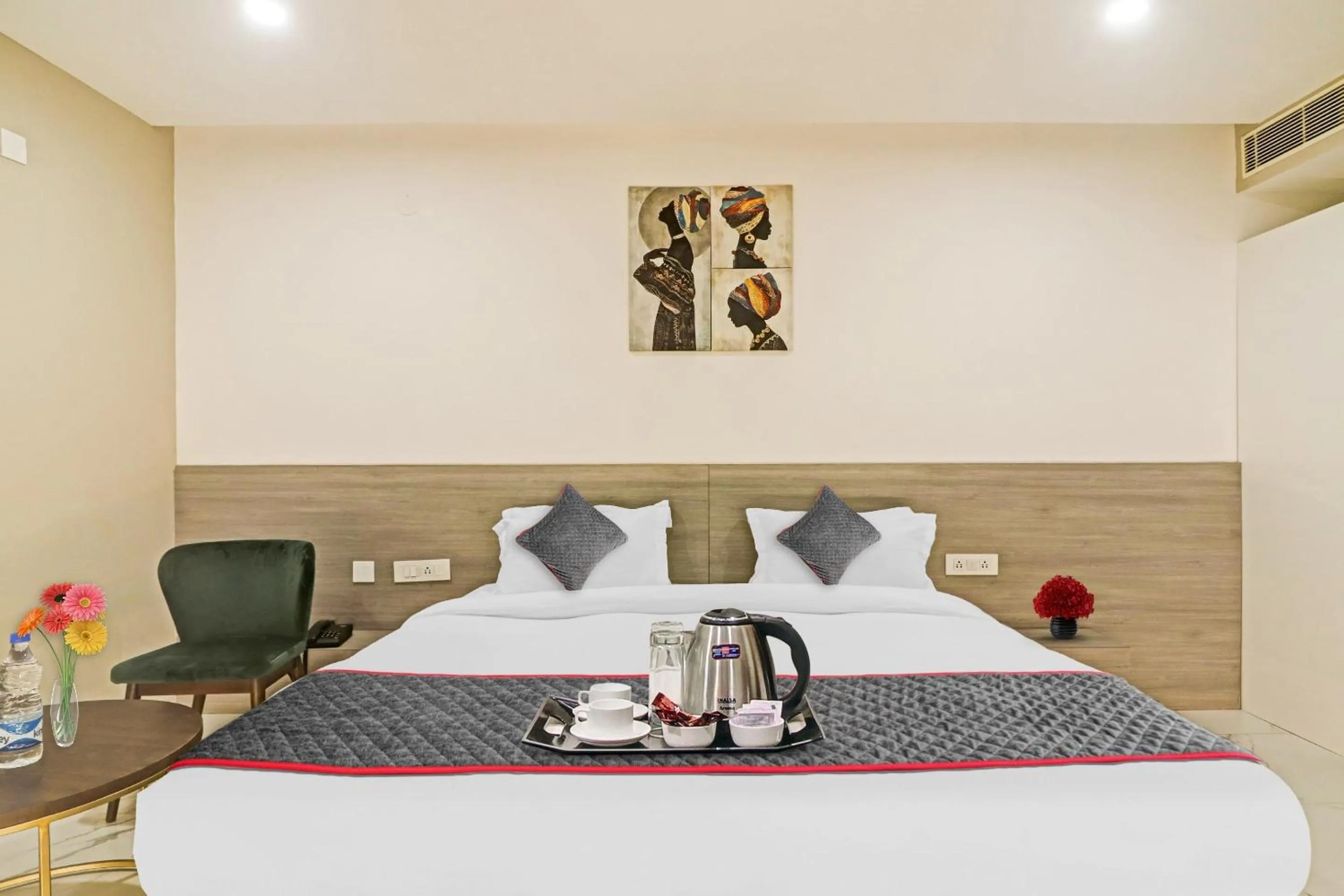 Bedroom, Bed in Hotel O THE FERN SUITES