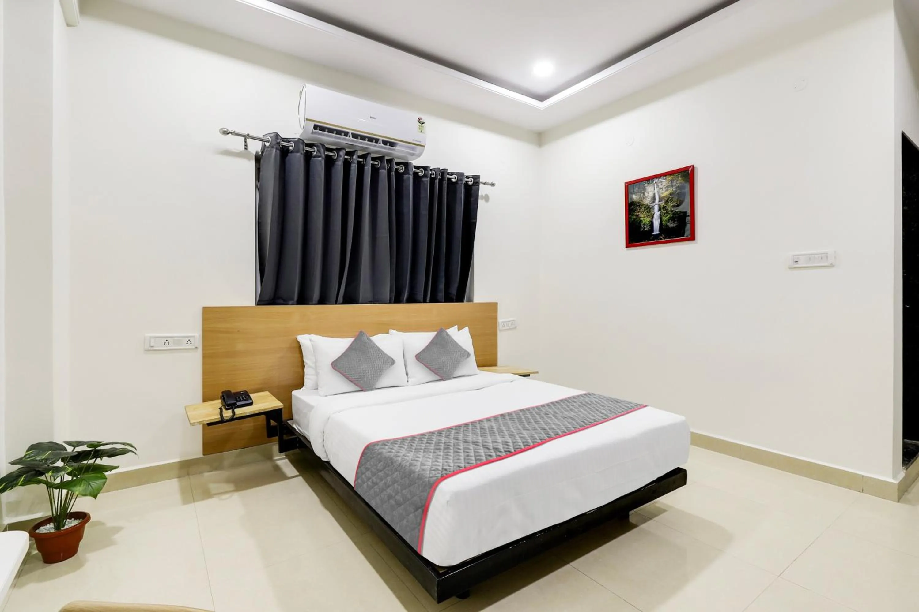 Bedroom, Bed in Super Townhouse De Alphabet Kukatpally Near Nexus Mall