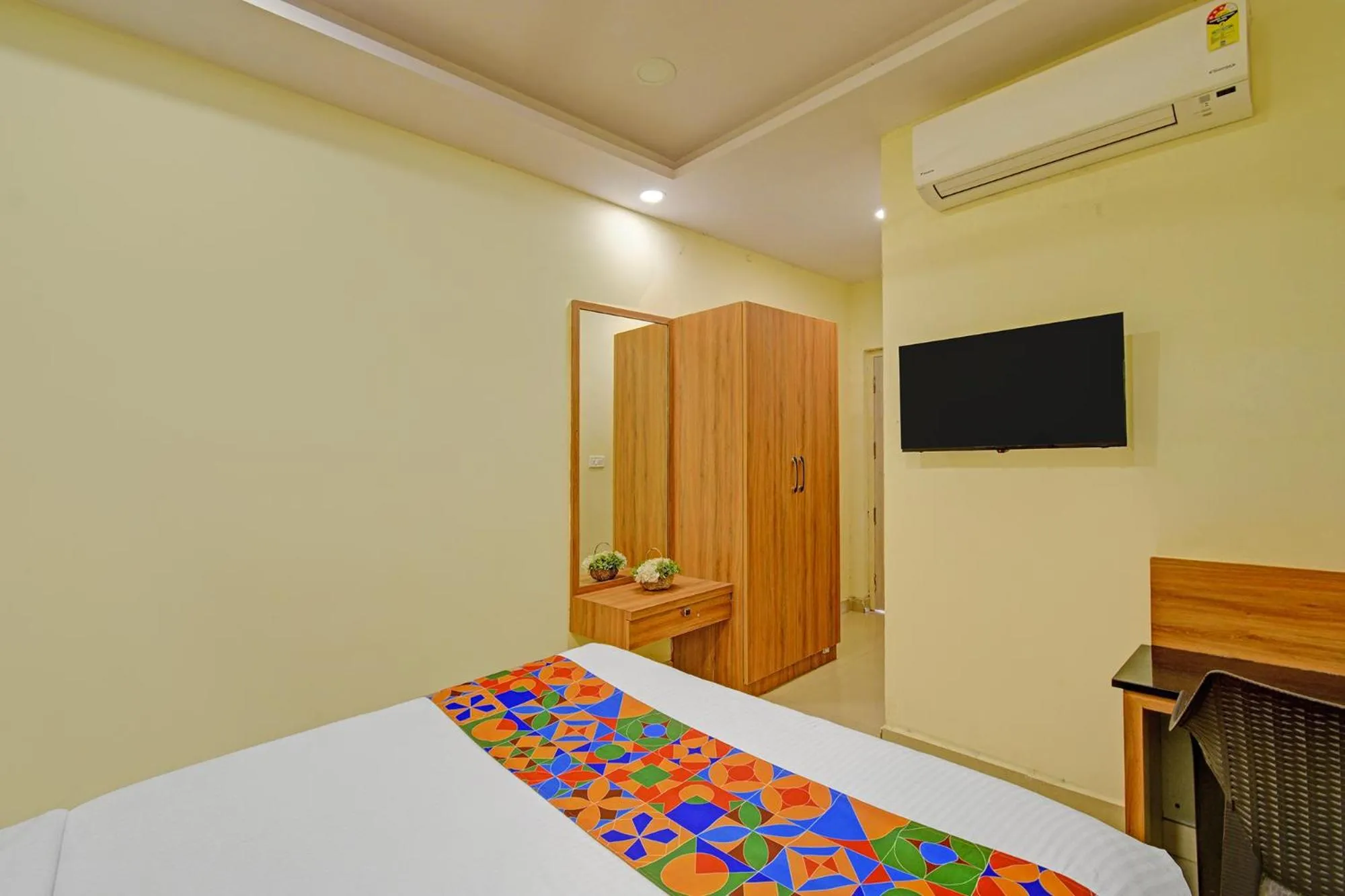 Bed in FabHotel Metro - Nr Secunderabad Railway Station