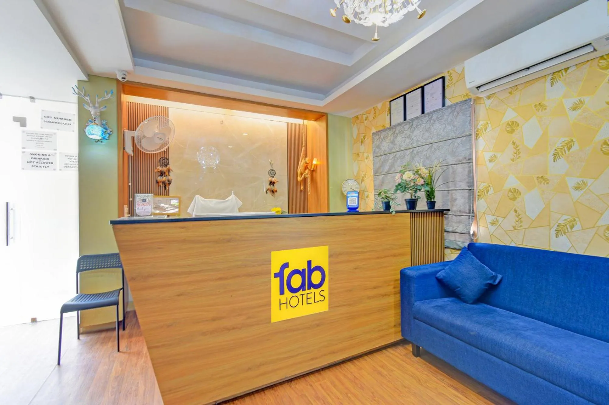 Lobby or reception in FabHotel Metro - Nr Secunderabad Railway Station